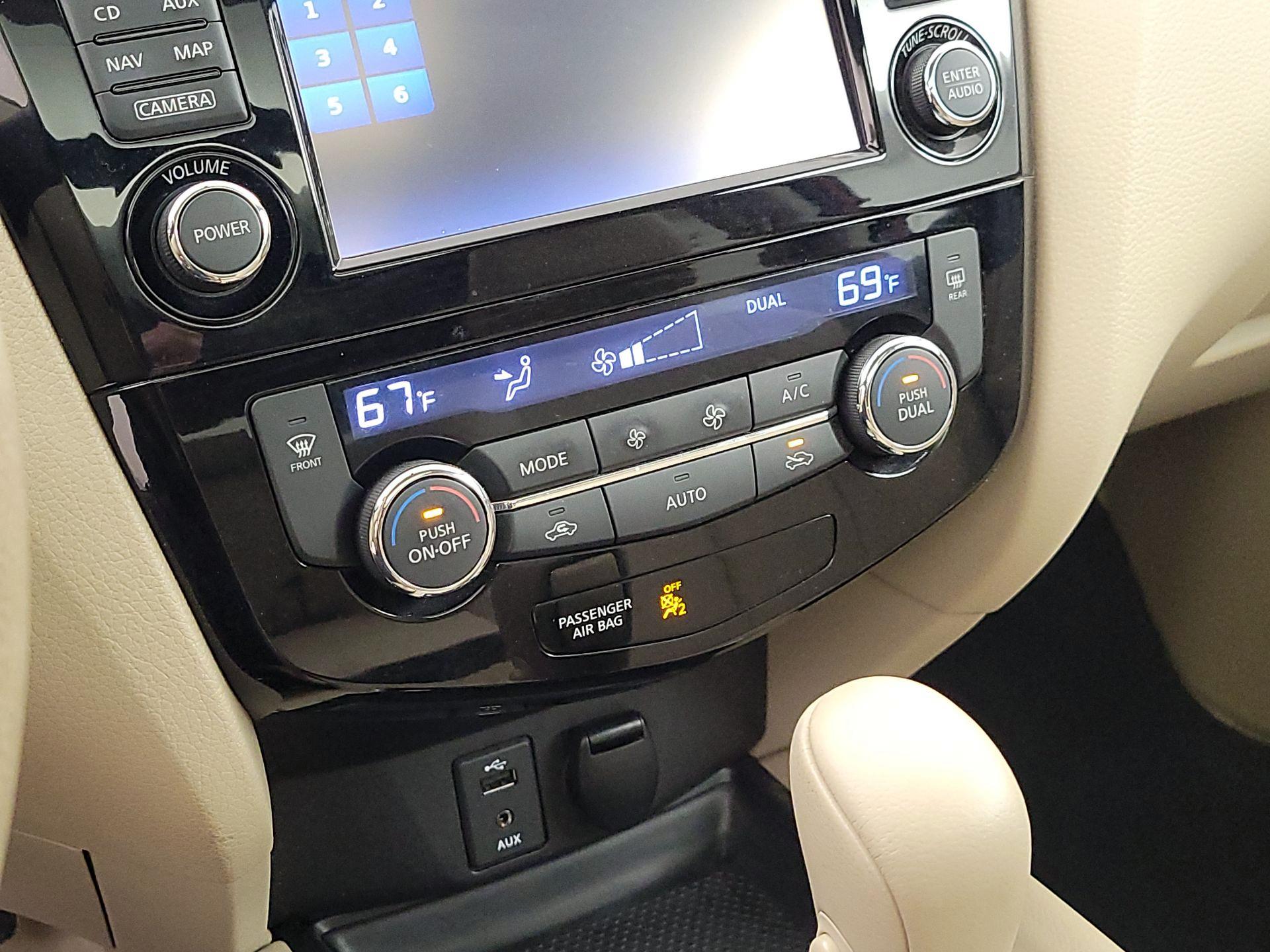 Thumbnail: 2015 Nissan Rogue - 17