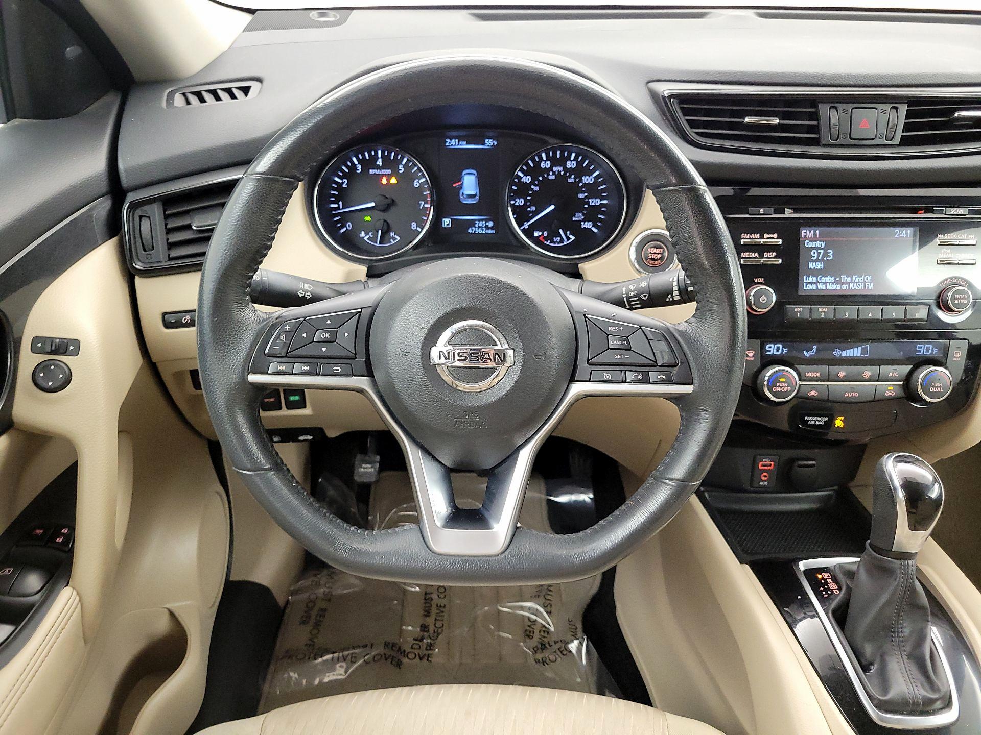 Thumbnail: 2017 Nissan Rogue - 10