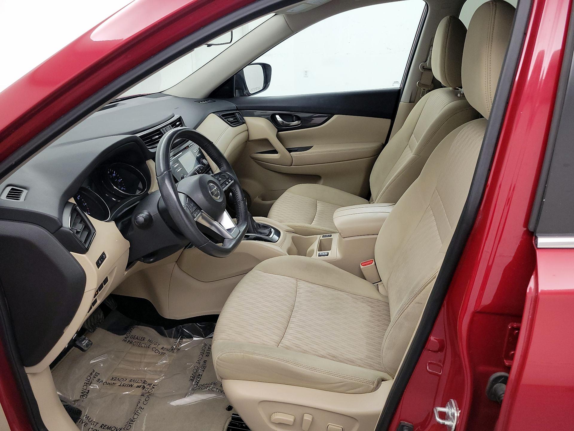 Thumbnail: 2017 Nissan Rogue - 11