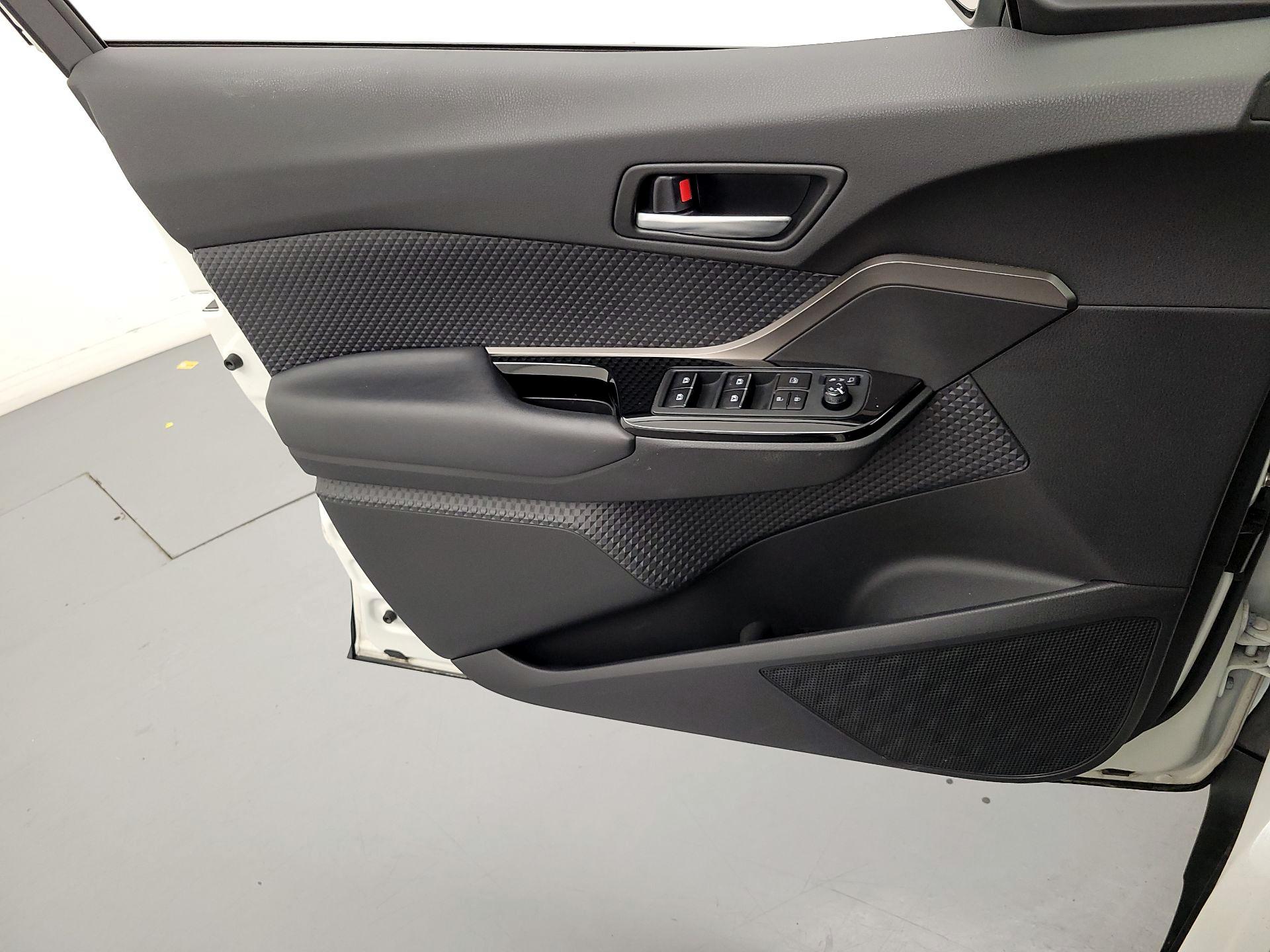 Thumbnail: 2019 Toyota C-HR - 12