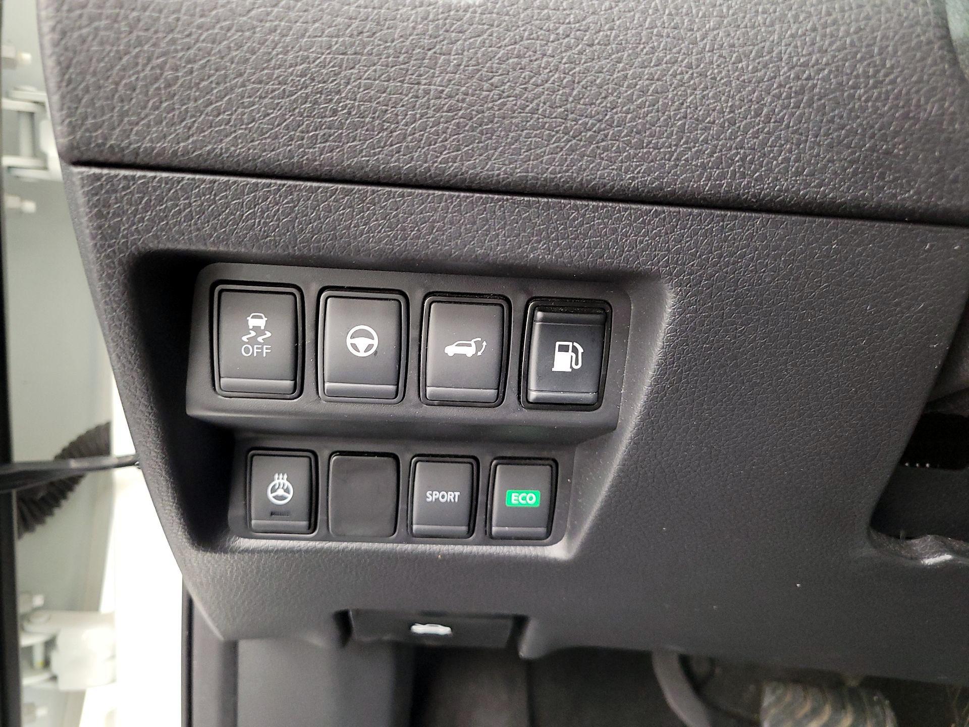 Thumbnail: 2020 Nissan Rogue - 13