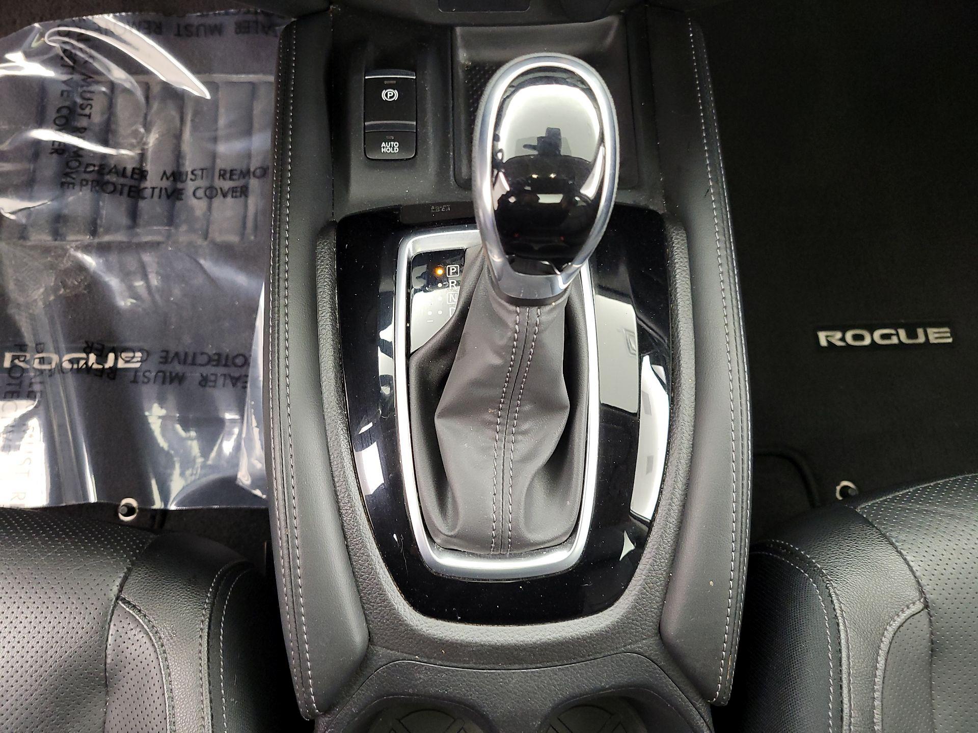 Thumbnail: 2020 Nissan Rogue - 18