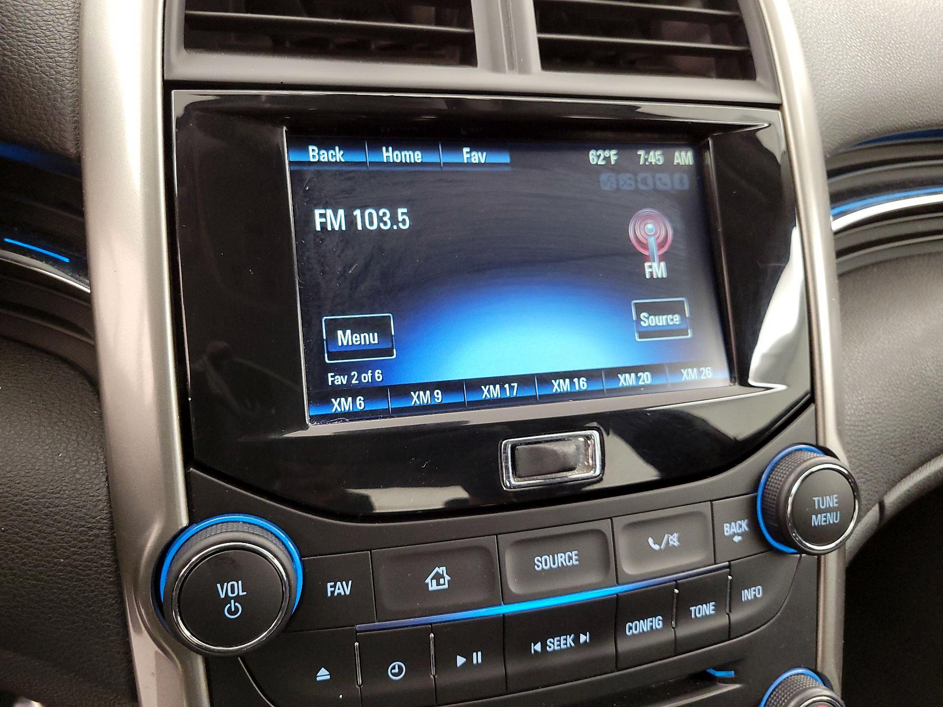 Thumbnail: 2016 Chevrolet Malibu - 14