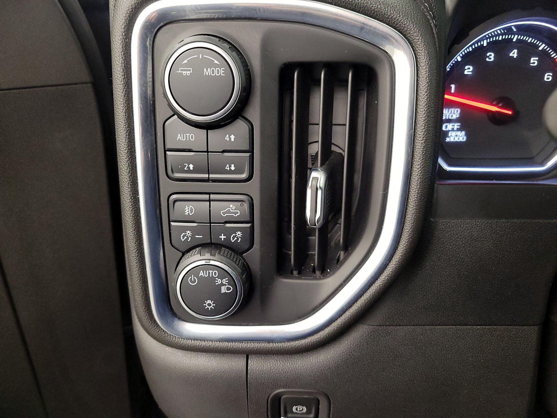 Thumbnail: 2021 Chevrolet Silverado 1500 - 13