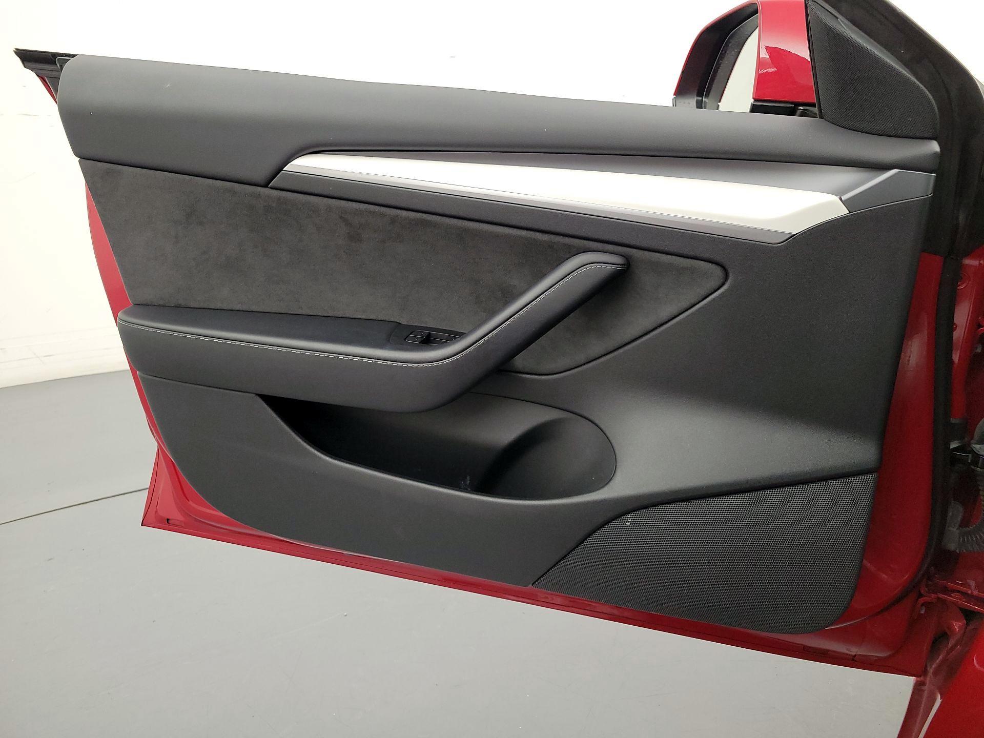 Thumbnail: 2022 Tesla Model 3 - 12