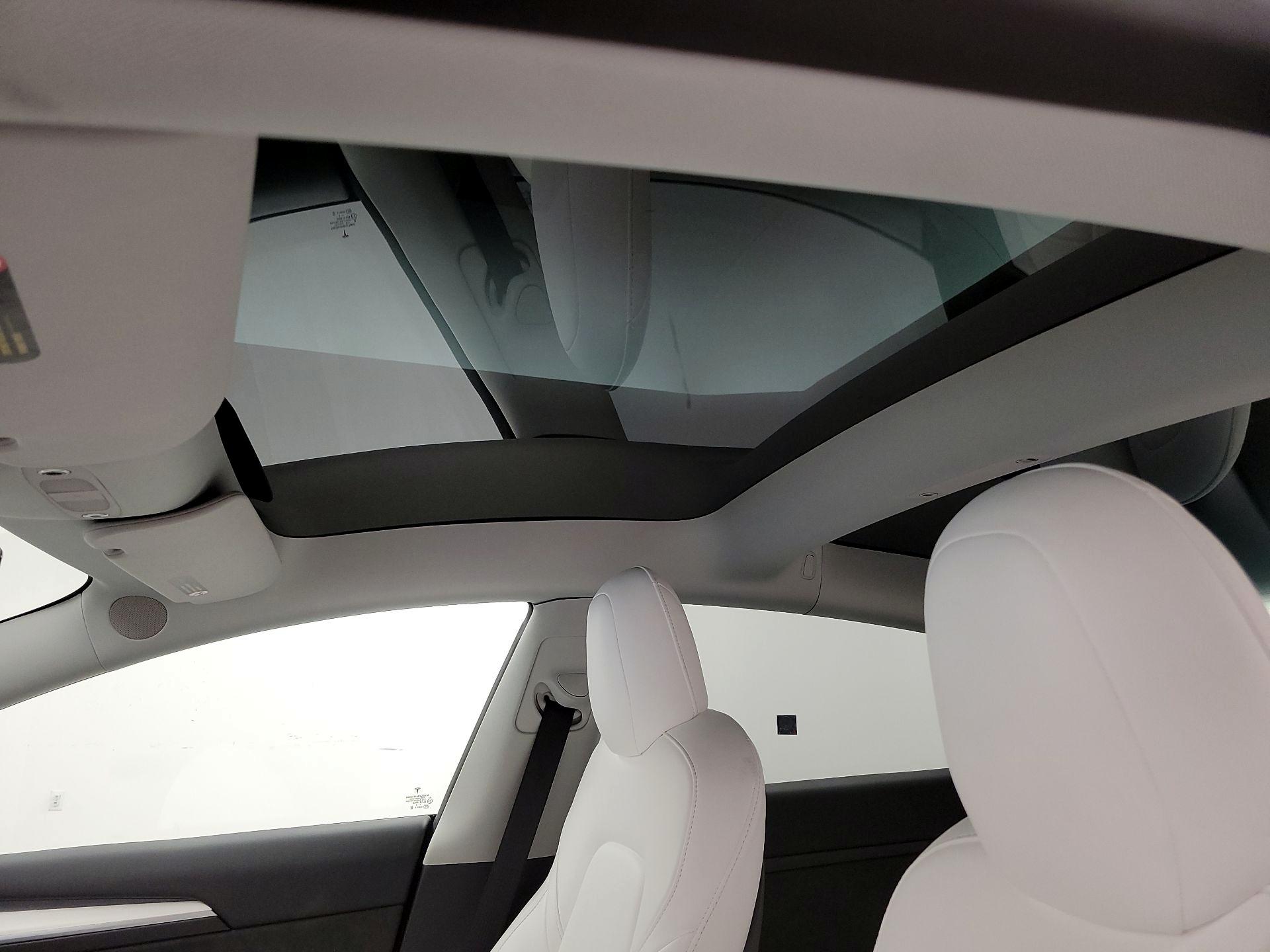 Thumbnail: 2022 Tesla Model 3 - 18