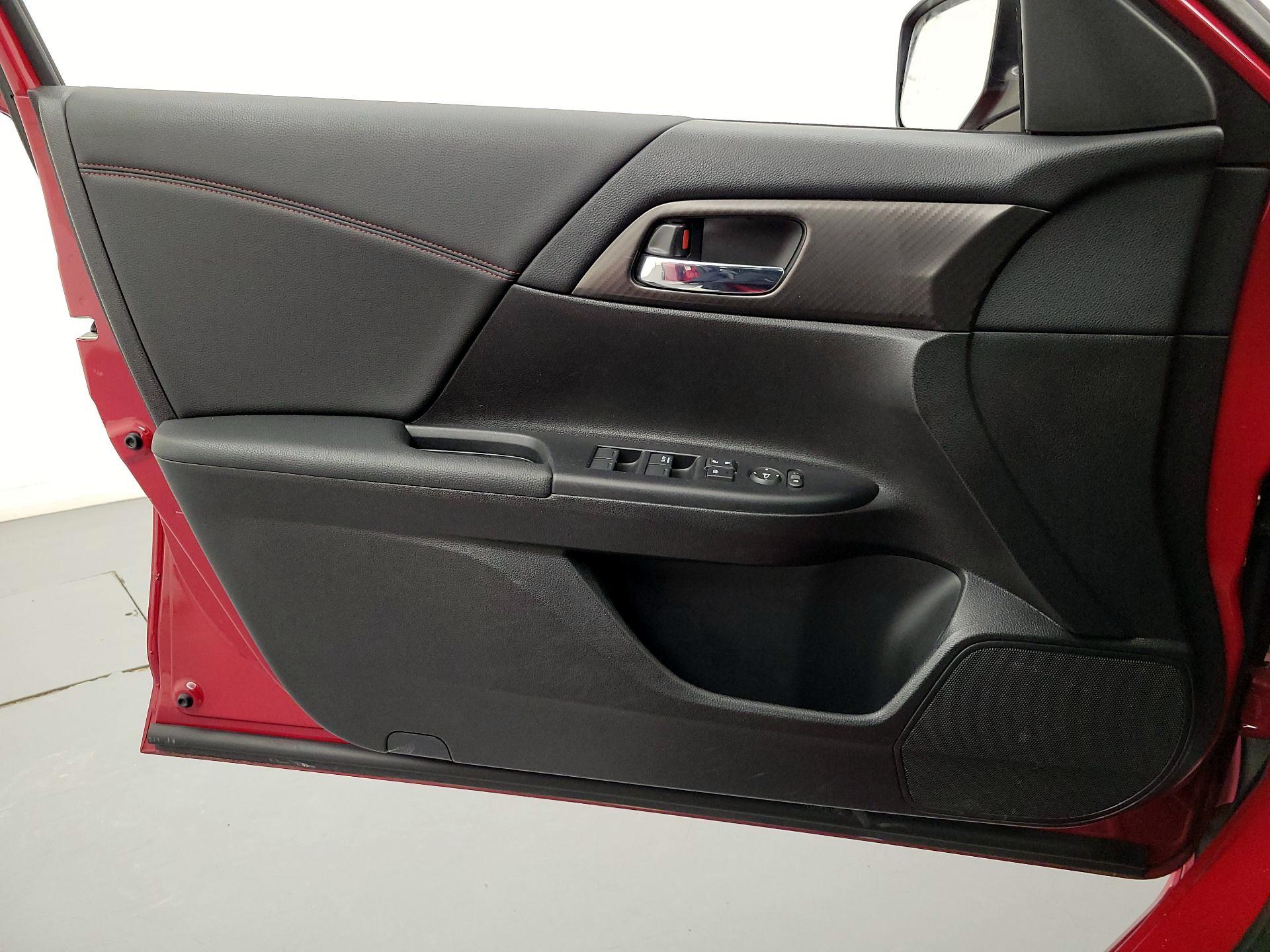 Thumbnail: 2017 Honda Accord - 12