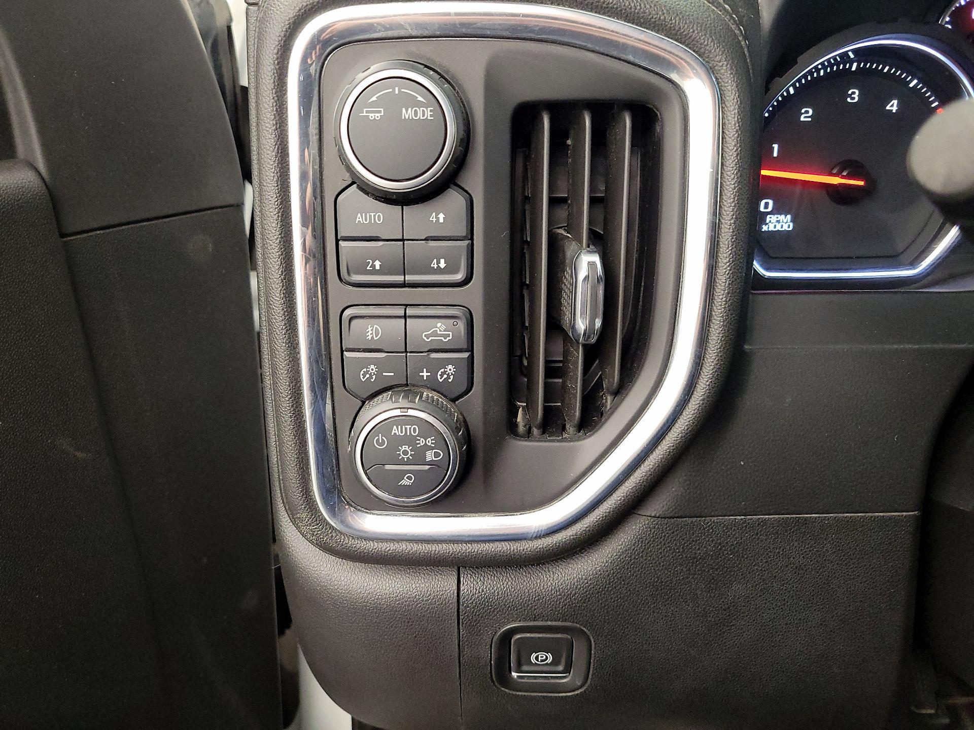 Thumbnail: 2021 Chevrolet Silverado 2500 - 13