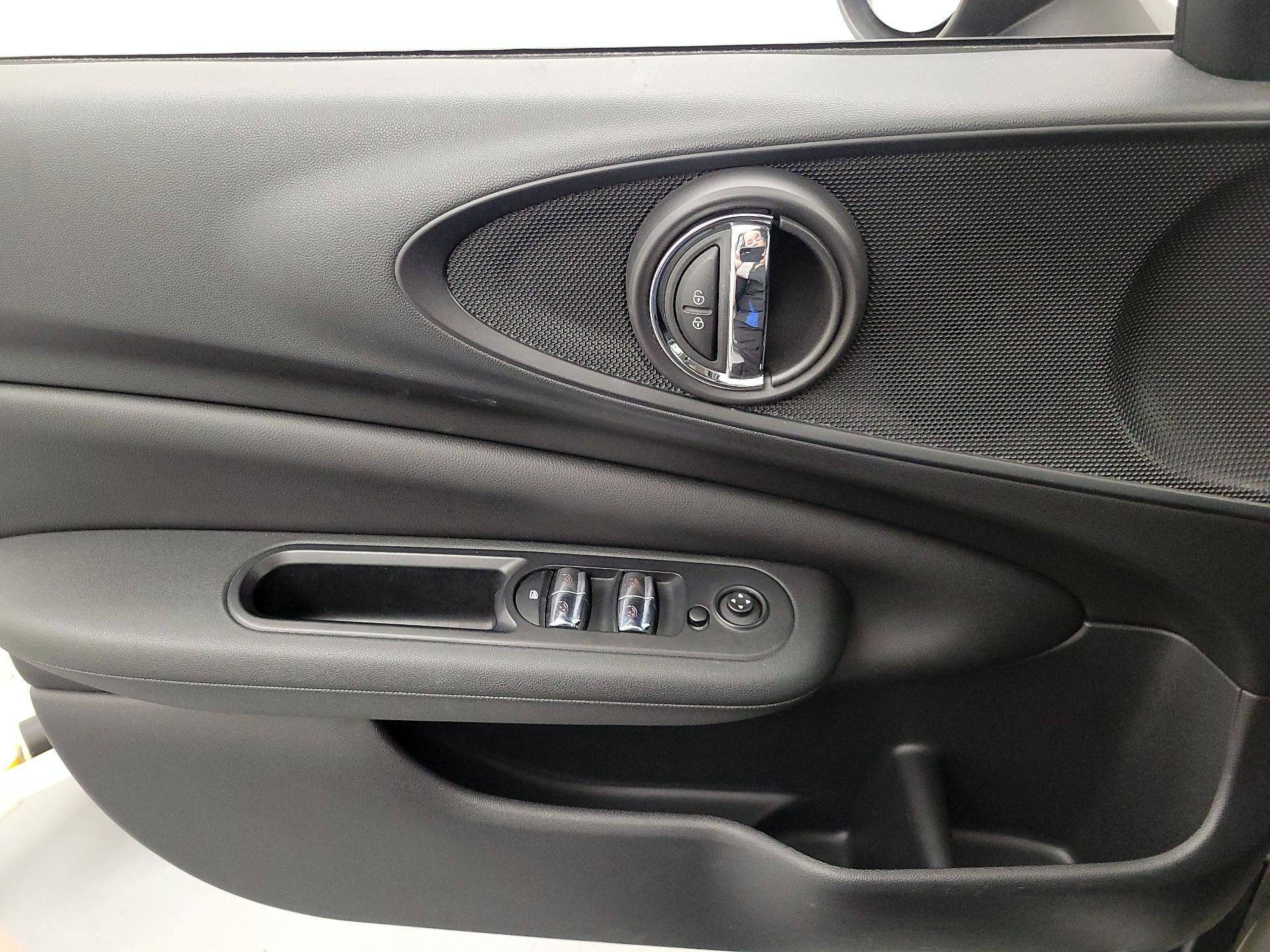 Thumbnail: 2019 MINI Cooper Clubman - 12