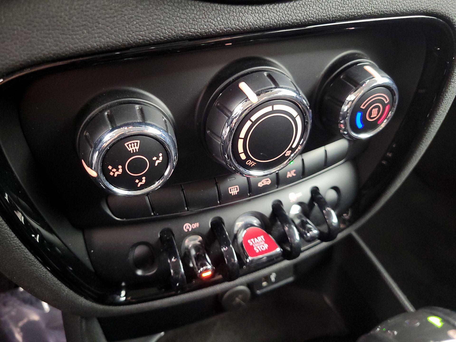 Thumbnail: 2019 MINI Cooper Clubman - 16