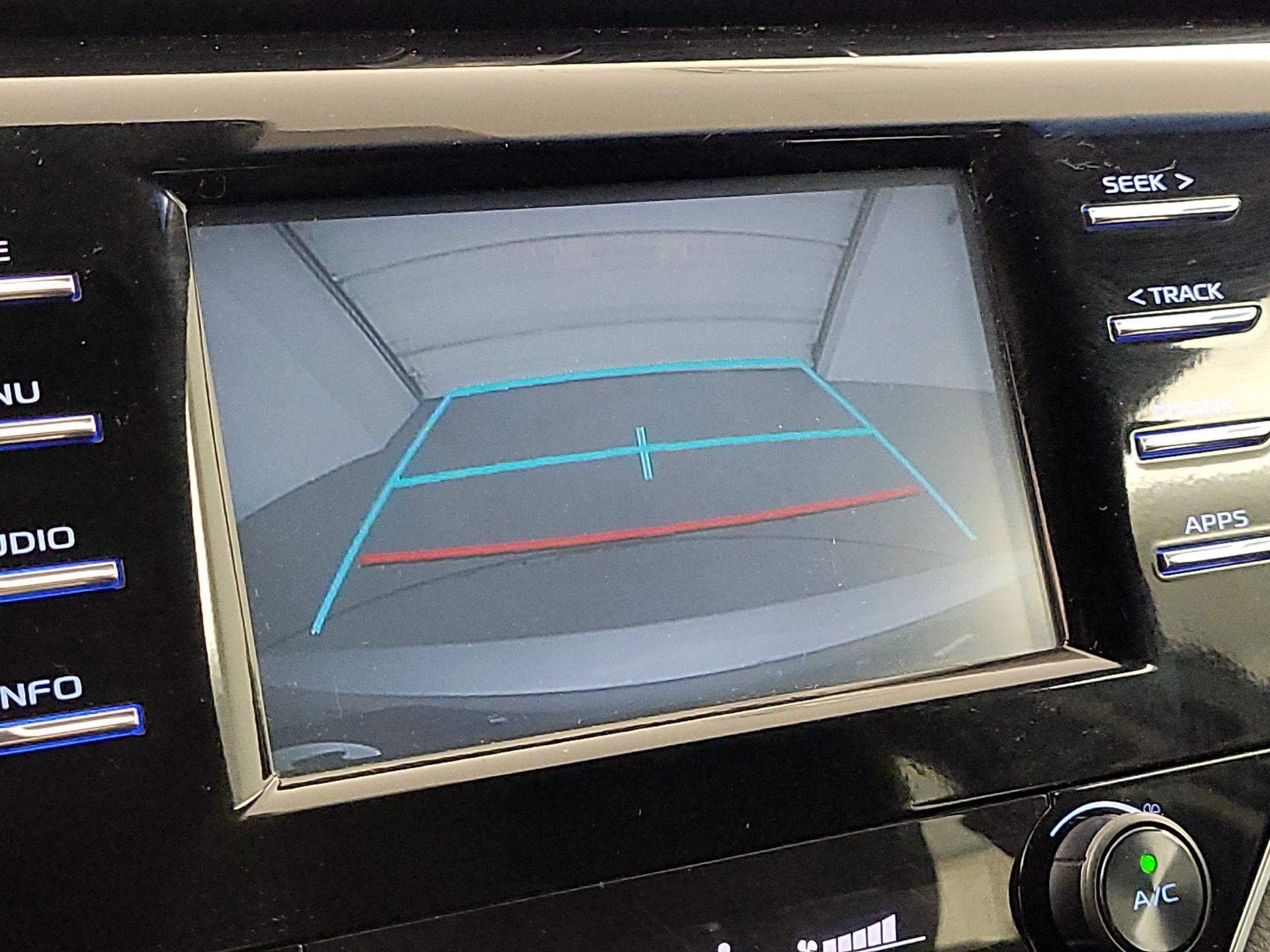 Thumbnail: 2018 Toyota Camry - 14