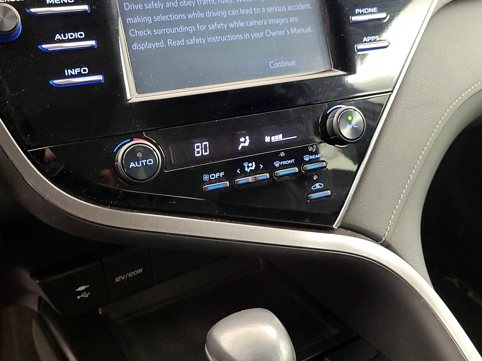 Thumbnail: 2018 Toyota Camry - 16