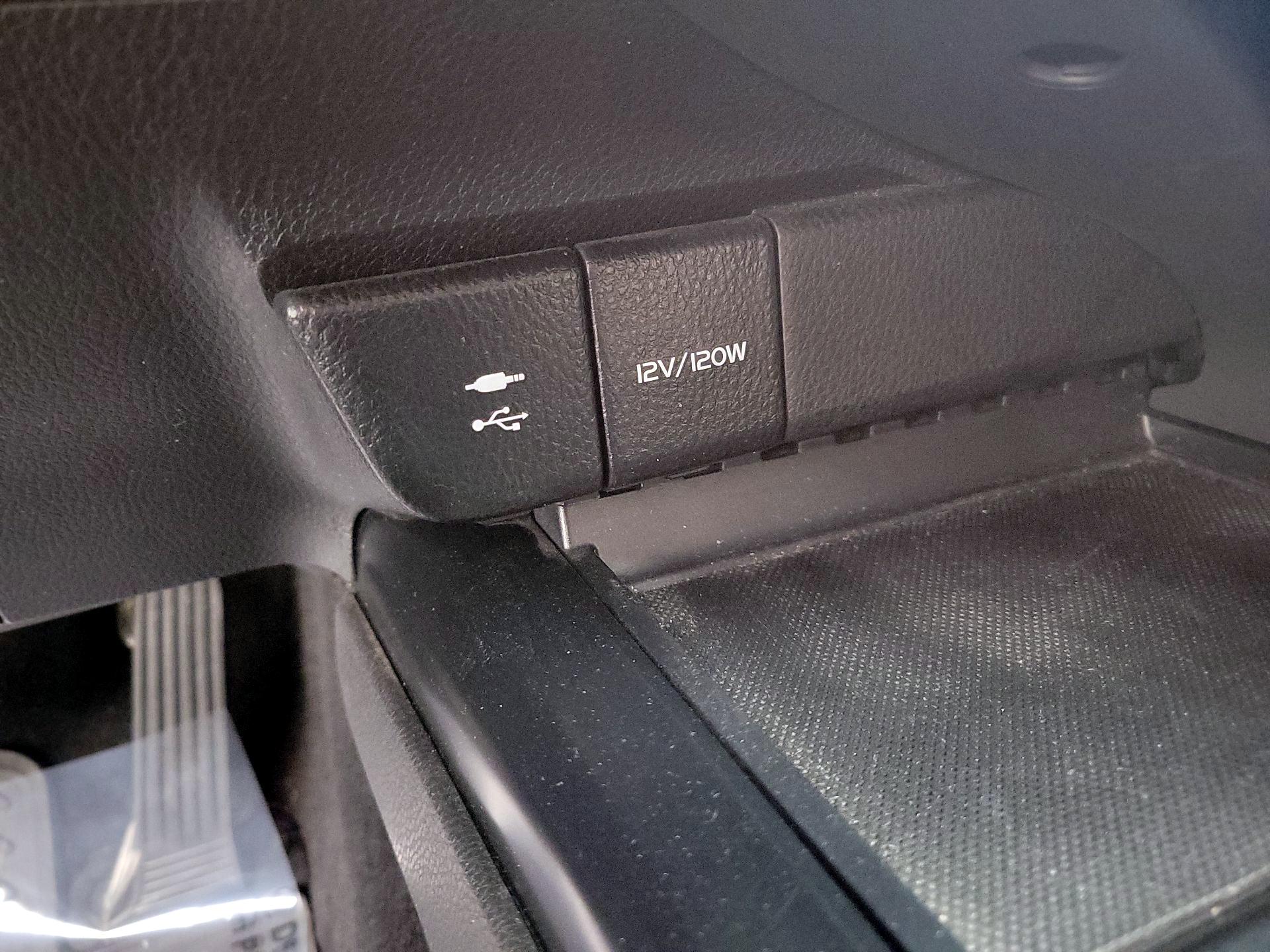 Thumbnail: 2018 Toyota Camry - 18