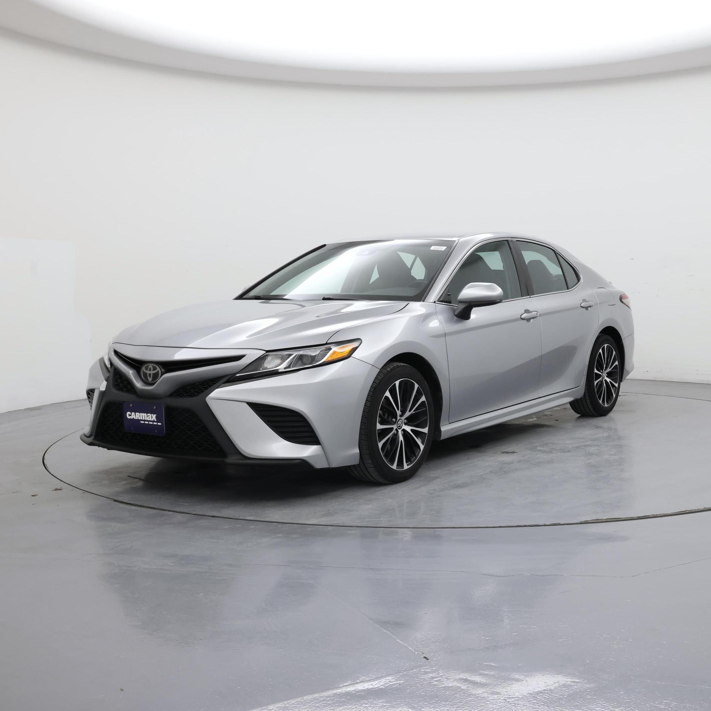 Thumbnail: 2018 Toyota Camry - 4