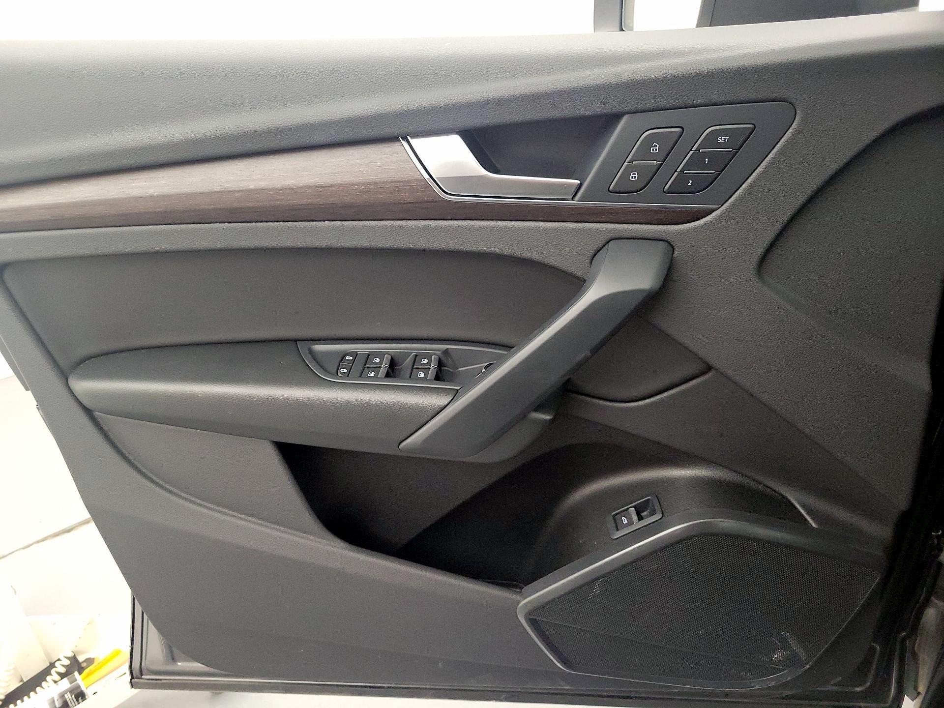 Thumbnail: 2021 Audi Q5 - 12