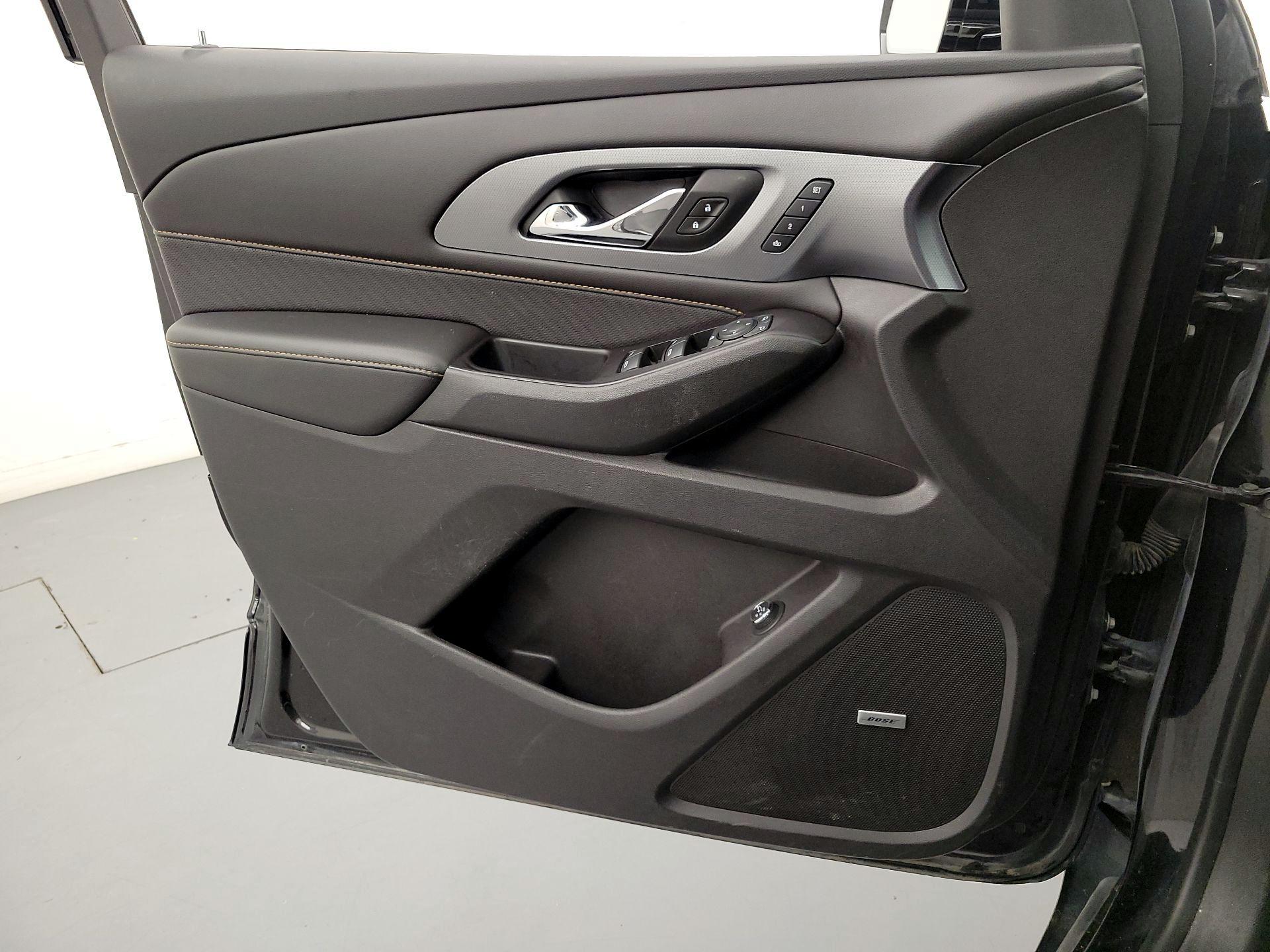 Thumbnail: 2019 Chevrolet Traverse - 12