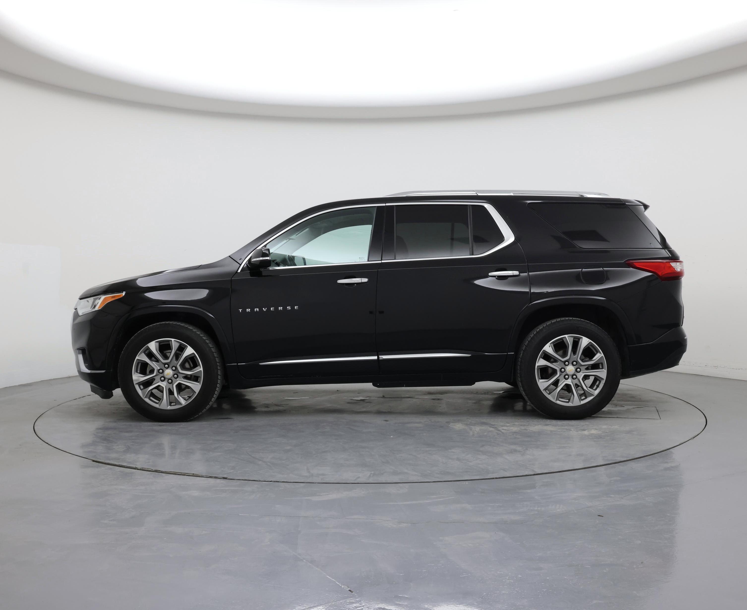 Thumbnail: 2019 Chevrolet Traverse - 3