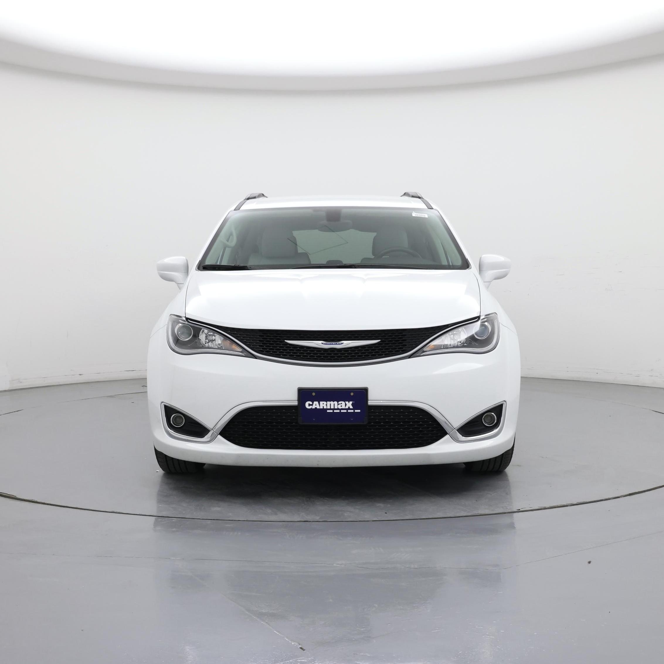 Thumbnail: 2017 Chrysler Pacifica - 5