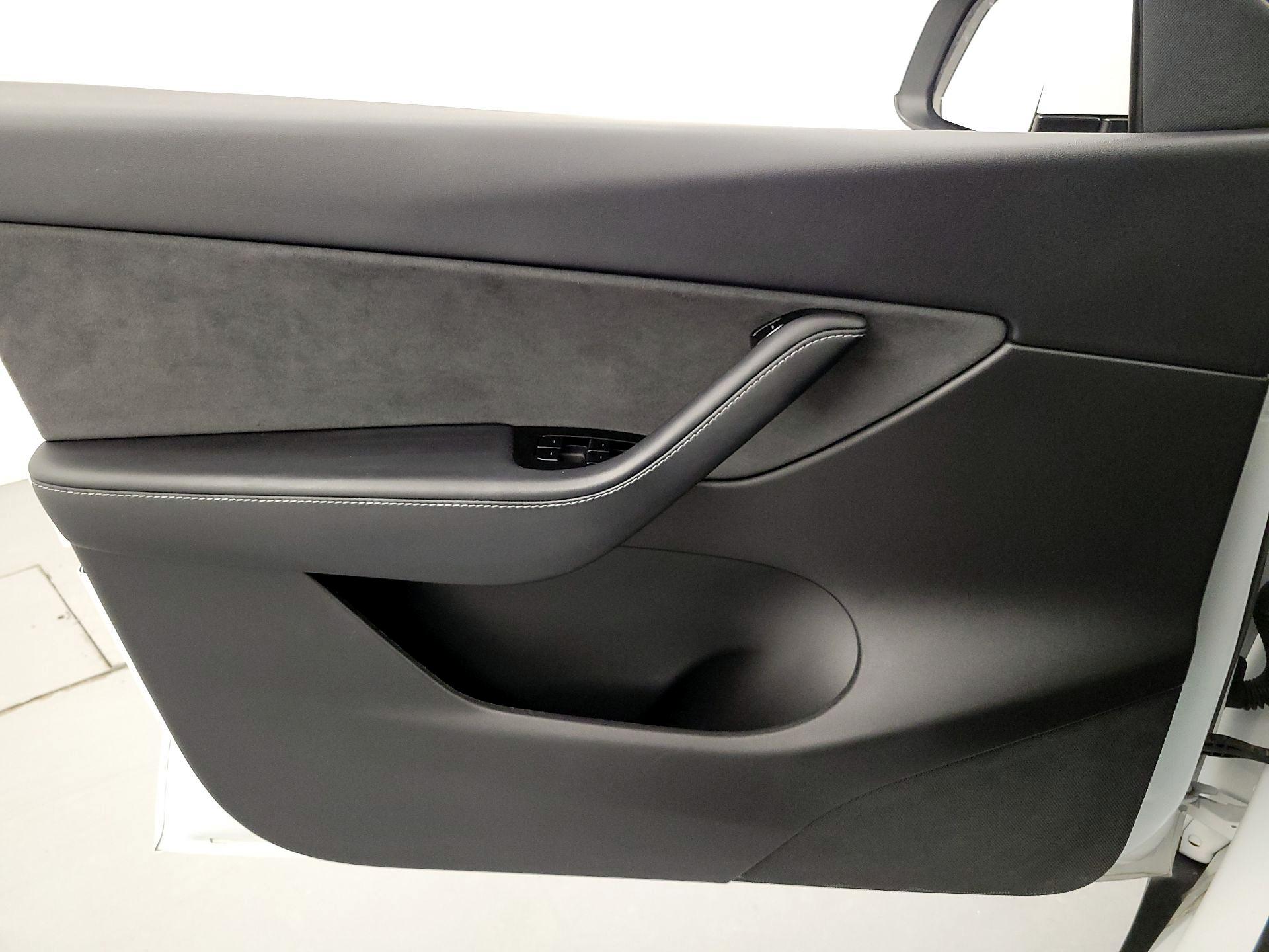 Thumbnail: 2020 Tesla Model Y - 12