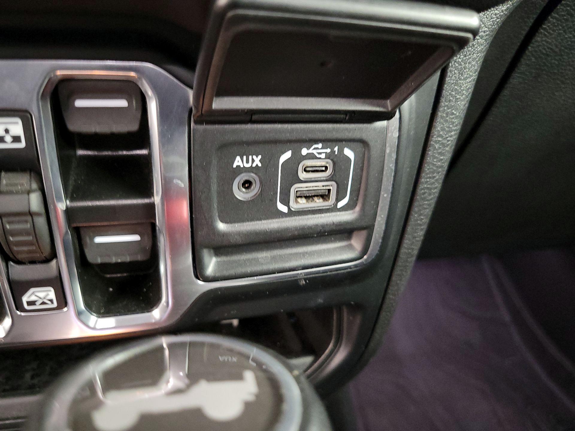 Thumbnail: 2024 Jeep Wrangler - 19