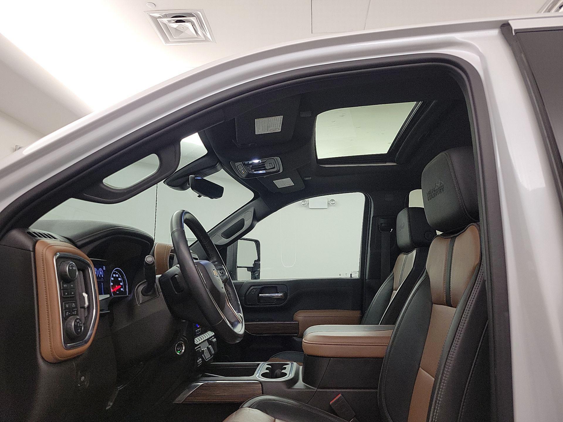 Thumbnail: 2023 Chevrolet Silverado 2500 - 19