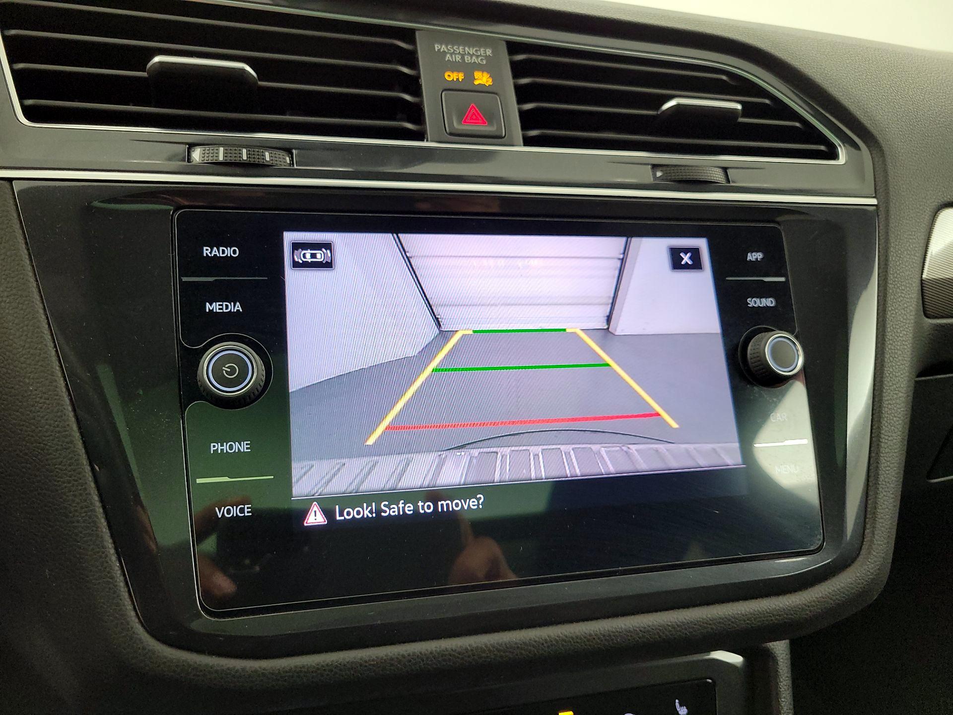 Thumbnail: 2022 Volkswagen Tiguan - 13