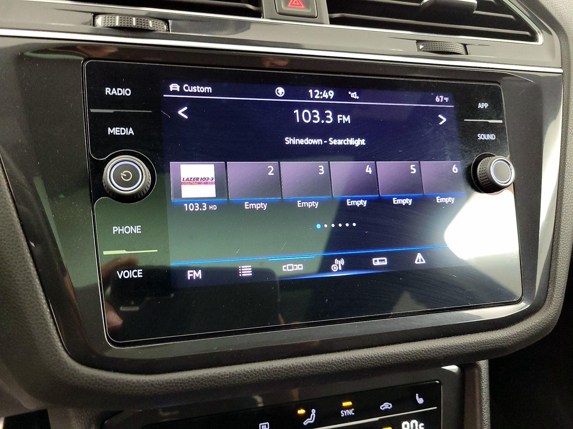 Thumbnail: 2022 Volkswagen Tiguan - 14