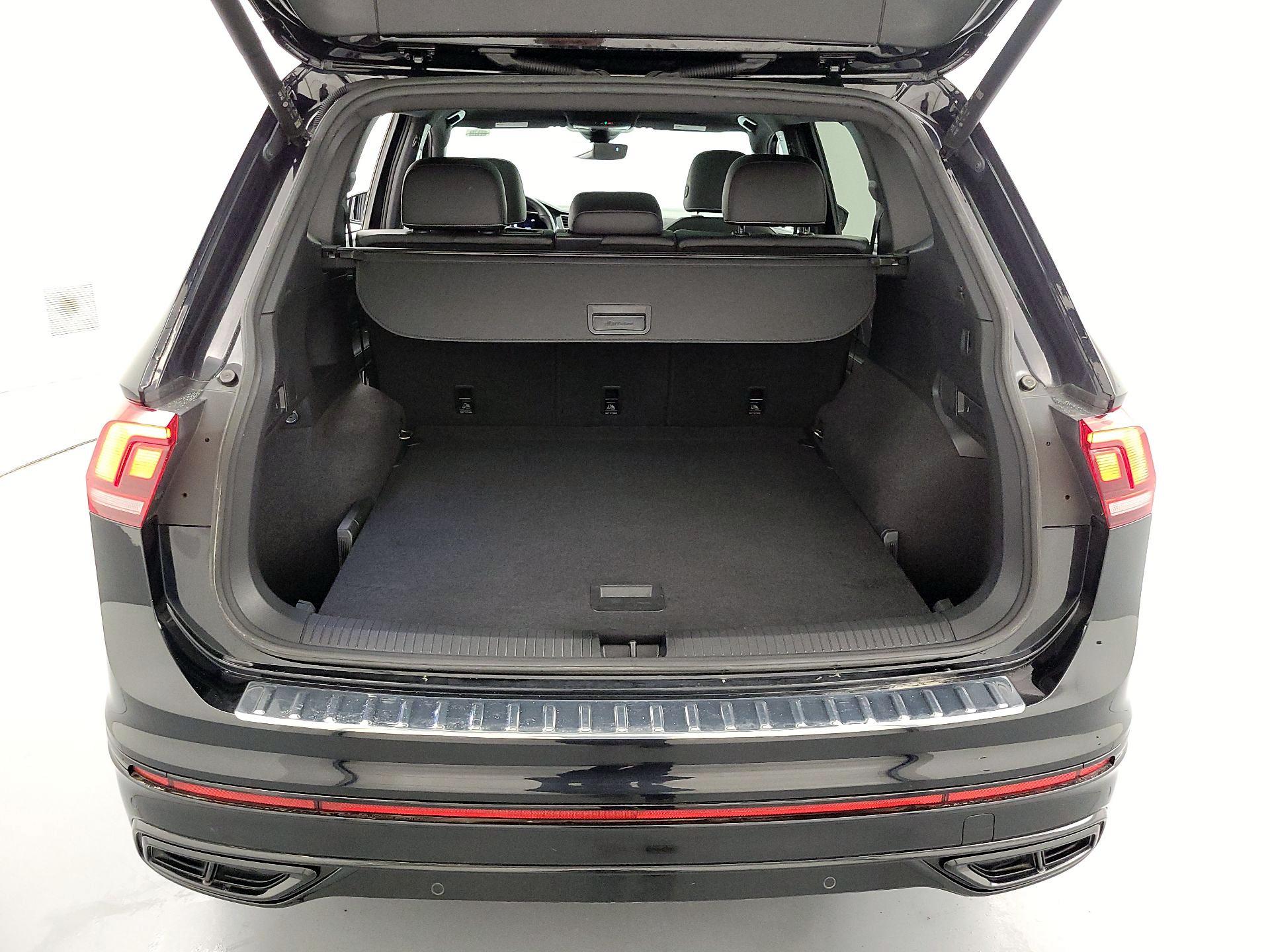 Thumbnail: 2022 Volkswagen Tiguan - 20