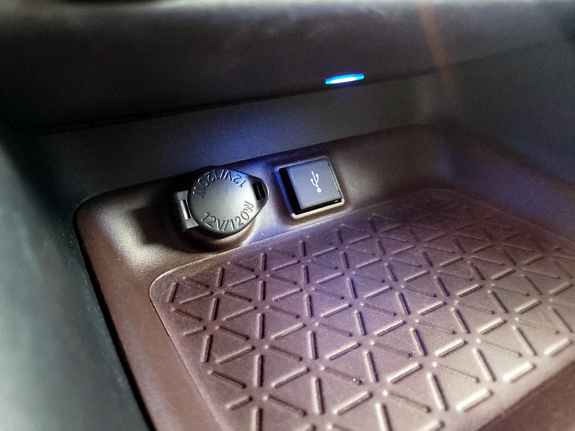 Thumbnail: 2020 Toyota RAV4 - 19