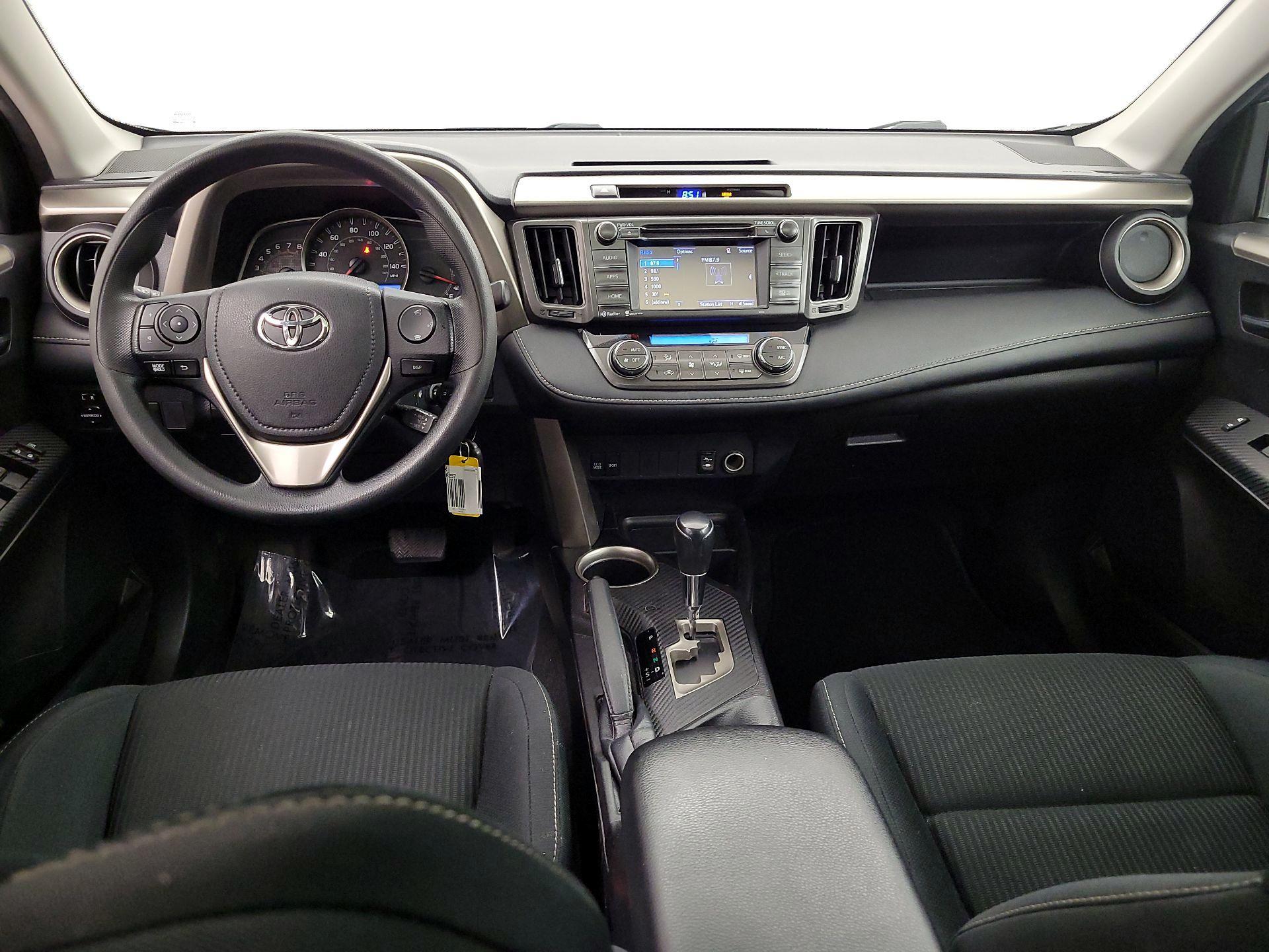 Thumbnail: 2015 Toyota RAV4 - 9