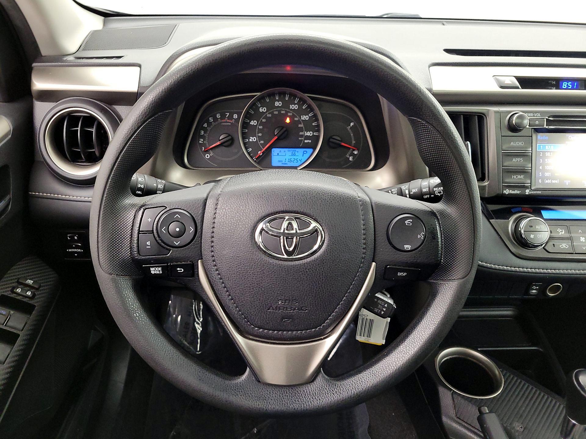 Thumbnail: 2015 Toyota RAV4 - 10