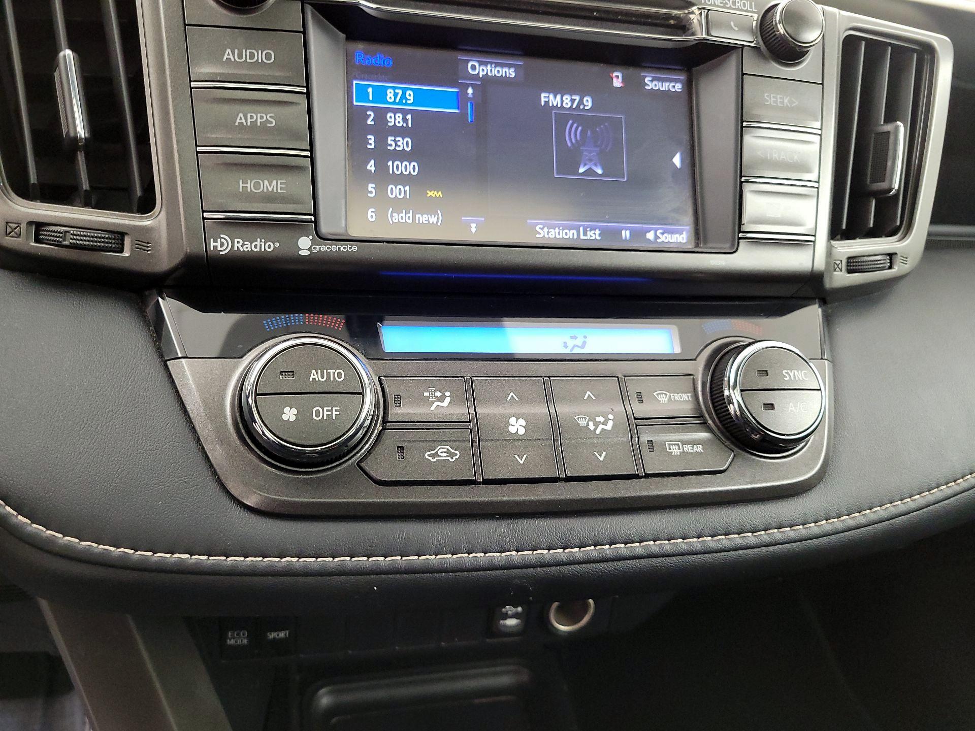 Thumbnail: 2015 Toyota RAV4 - 15