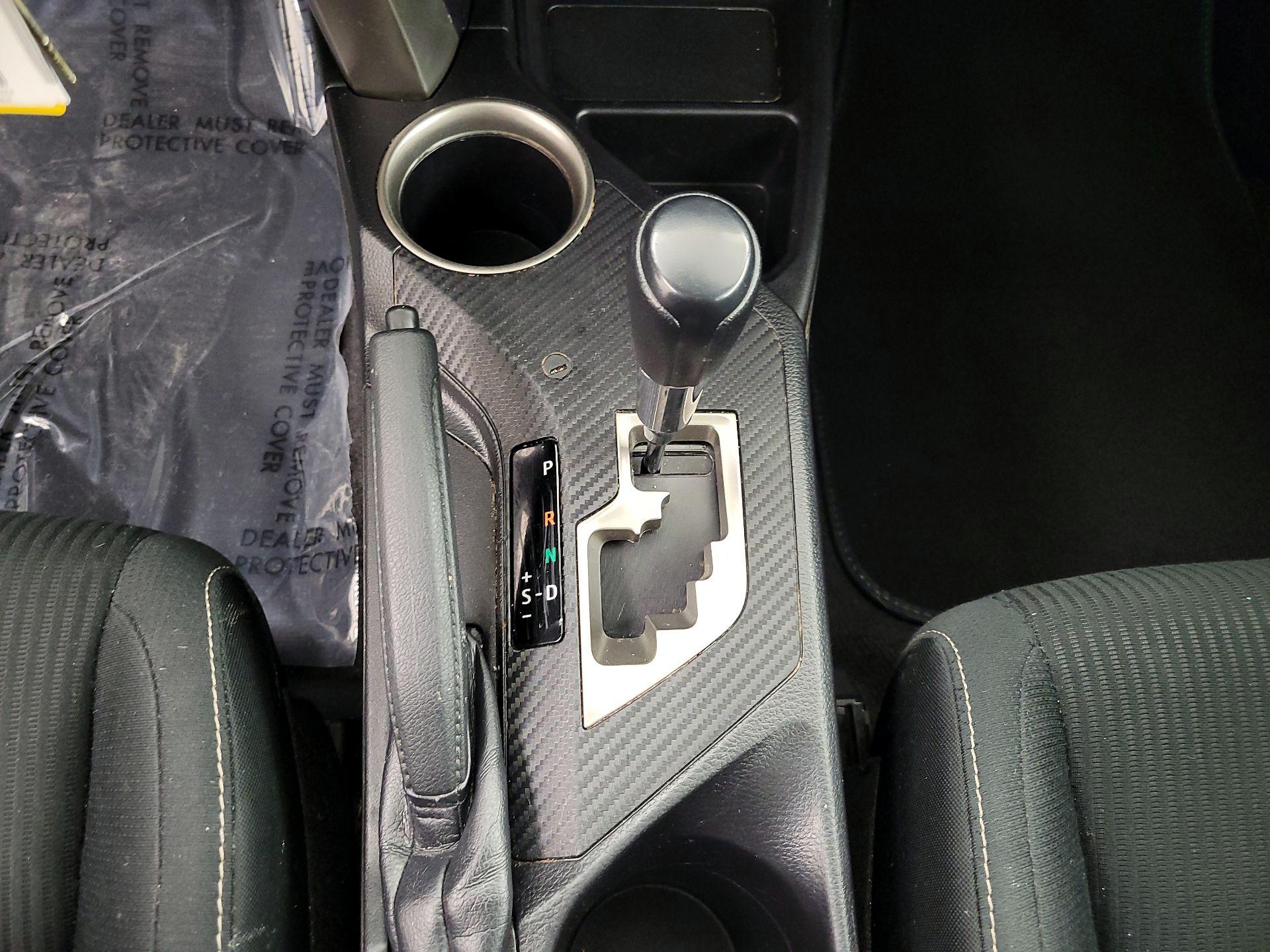 Thumbnail: 2015 Toyota RAV4 - 16