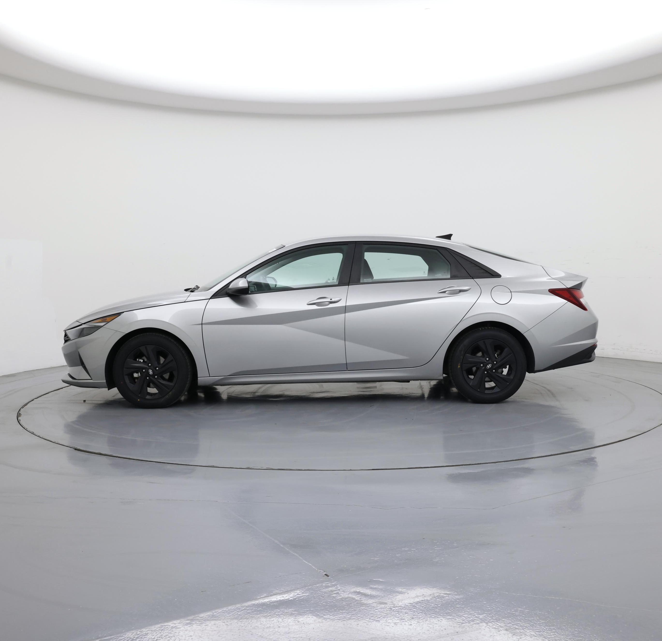 Thumbnail: 2021 Hyundai Elantra - 3