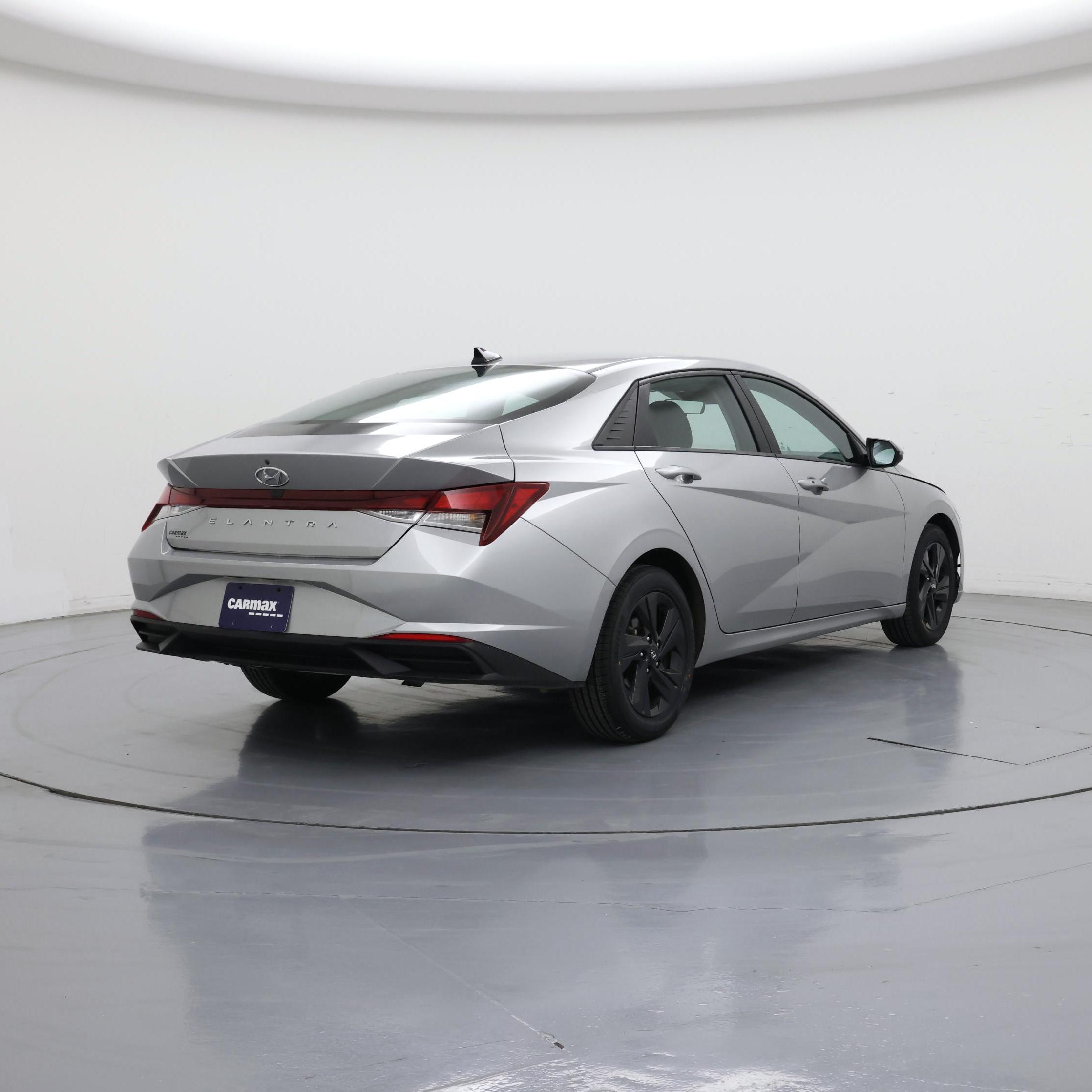 Thumbnail: 2021 Hyundai Elantra - 8