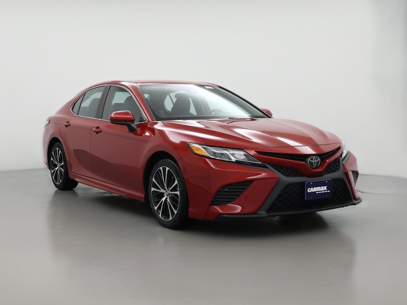 2020 Toyota Camry SE -
                  Urbandale, IA