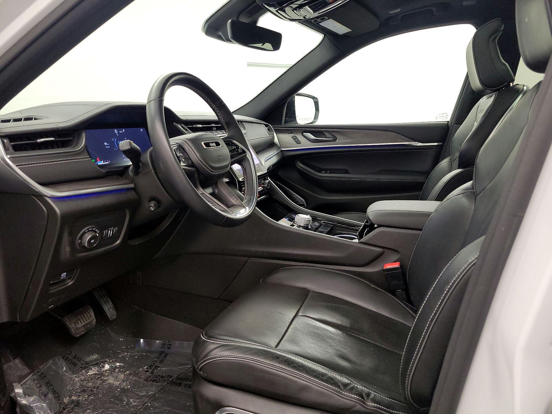 Thumbnail: 2022 Jeep Grand Cherokee - 11