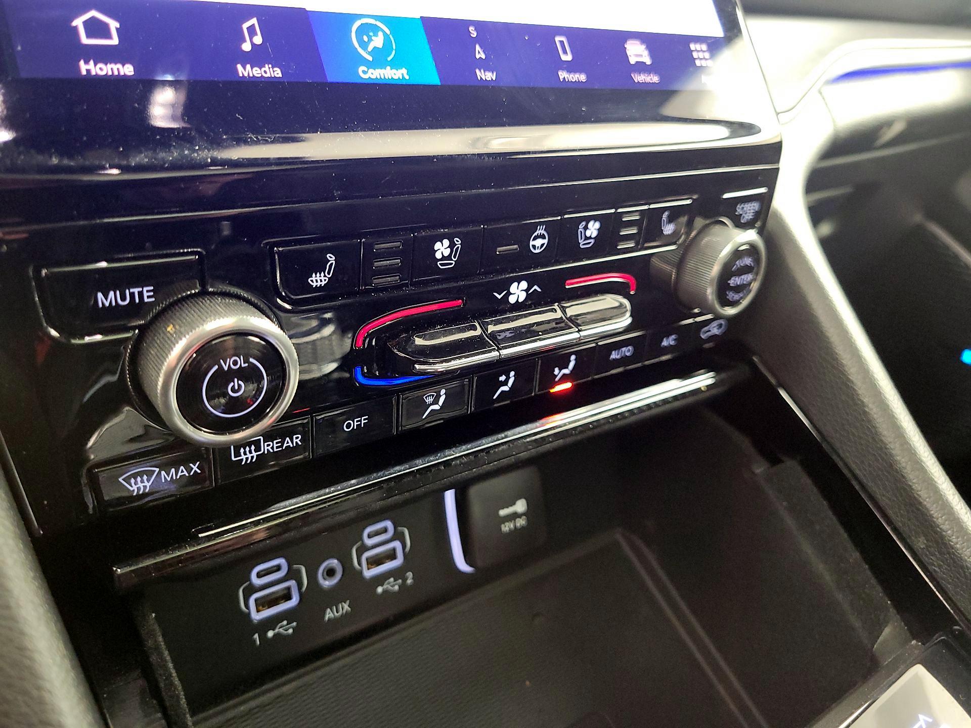 Thumbnail: 2022 Jeep Grand Cherokee - 17