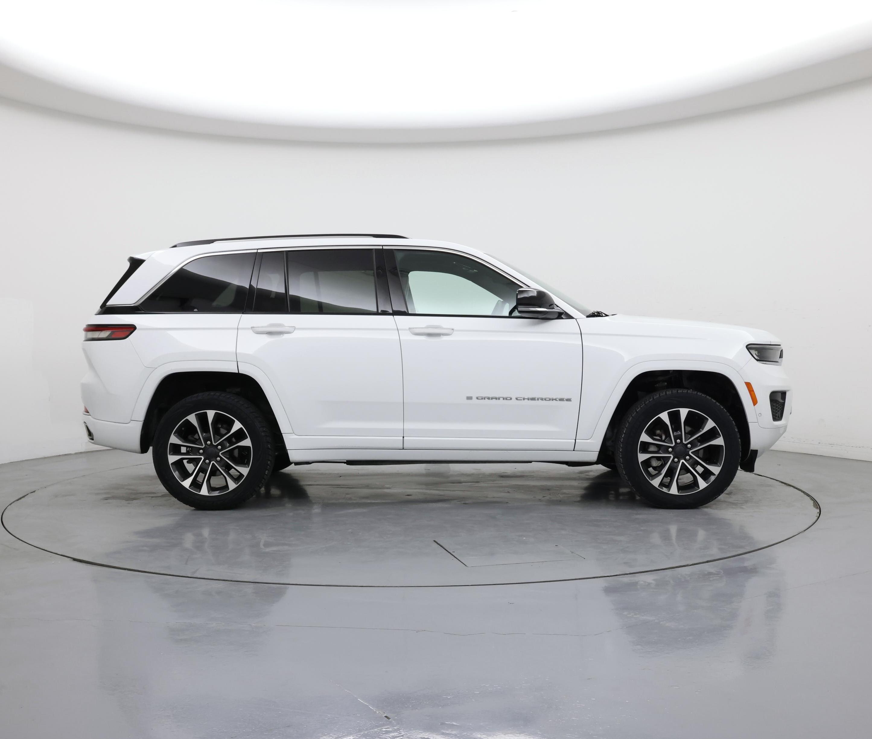 Thumbnail: 2022 Jeep Grand Cherokee - 7