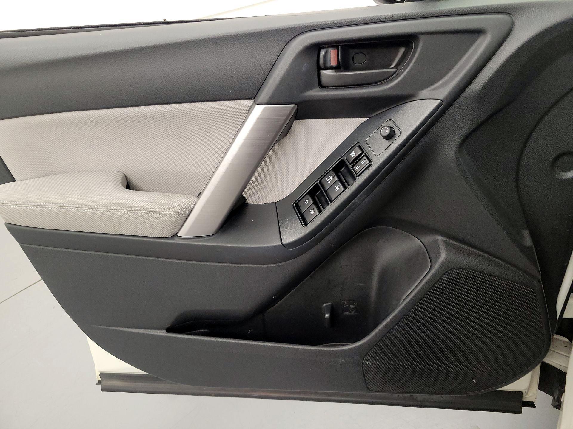 Thumbnail: 2015 Subaru Forester - 12