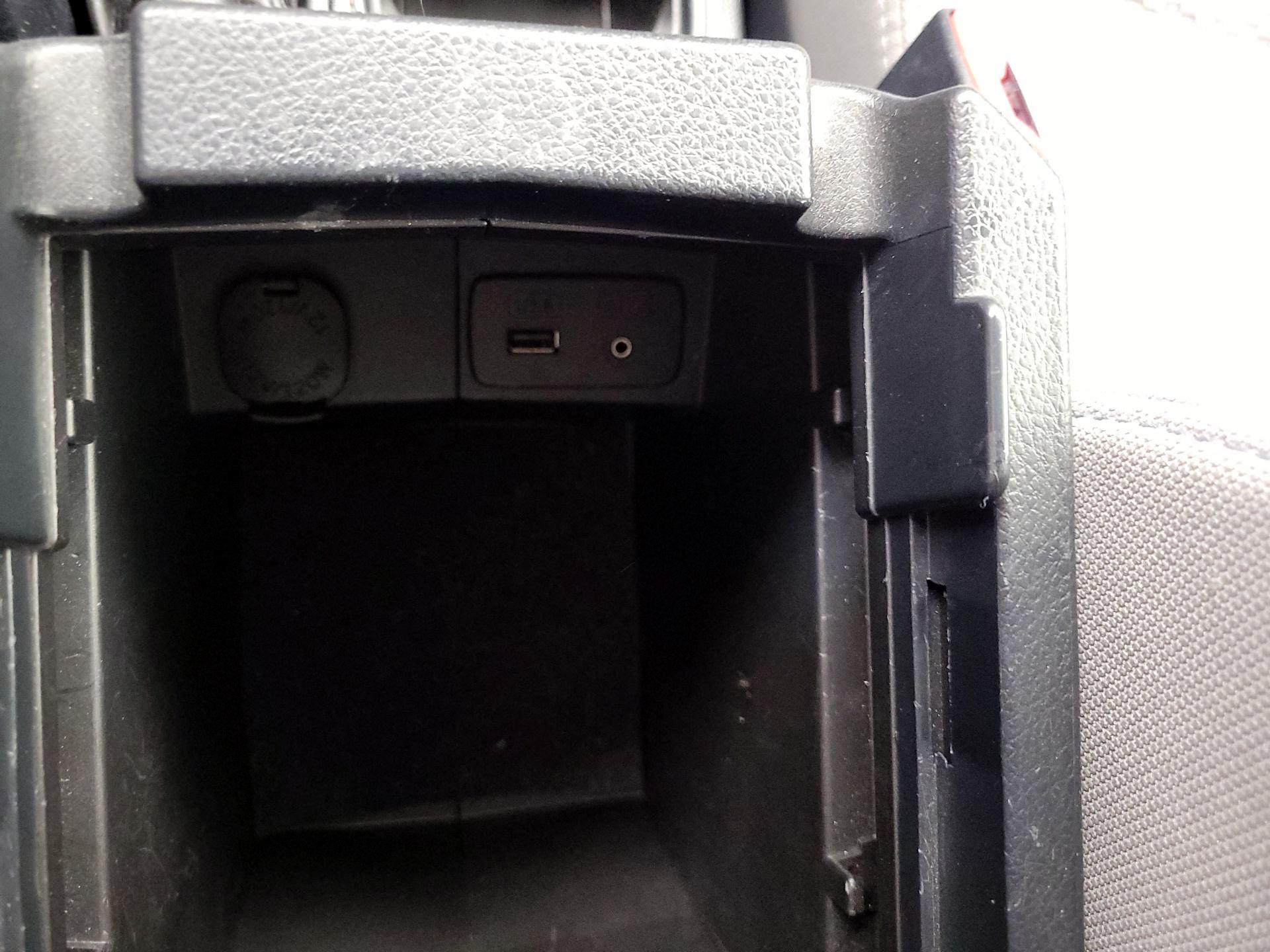 Thumbnail: 2015 Subaru Forester - 18