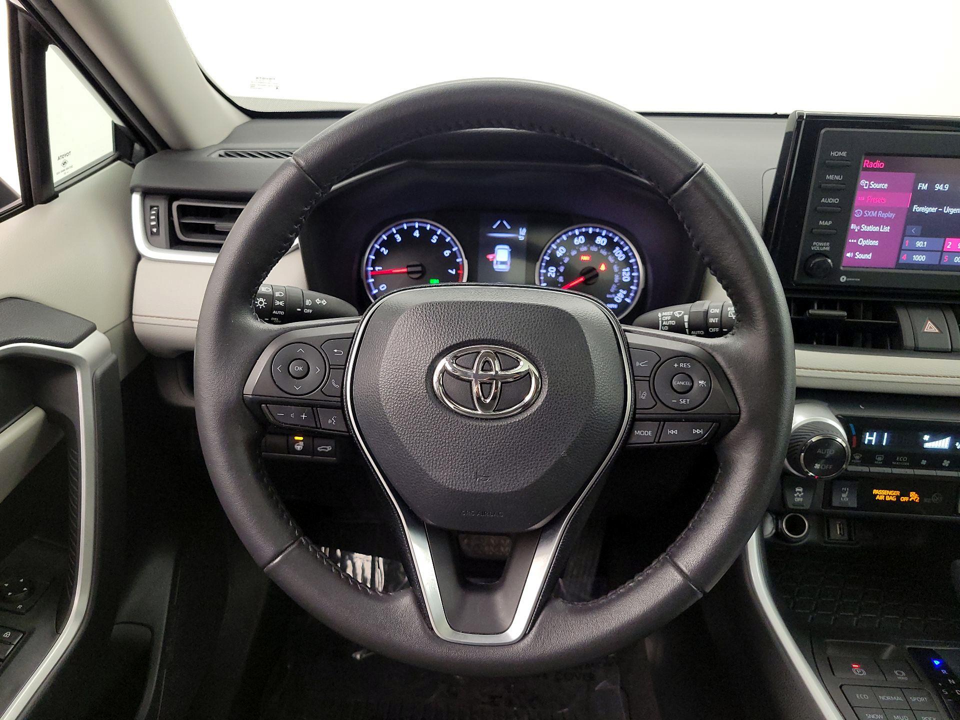 Thumbnail: 2021 Toyota RAV4 - 10