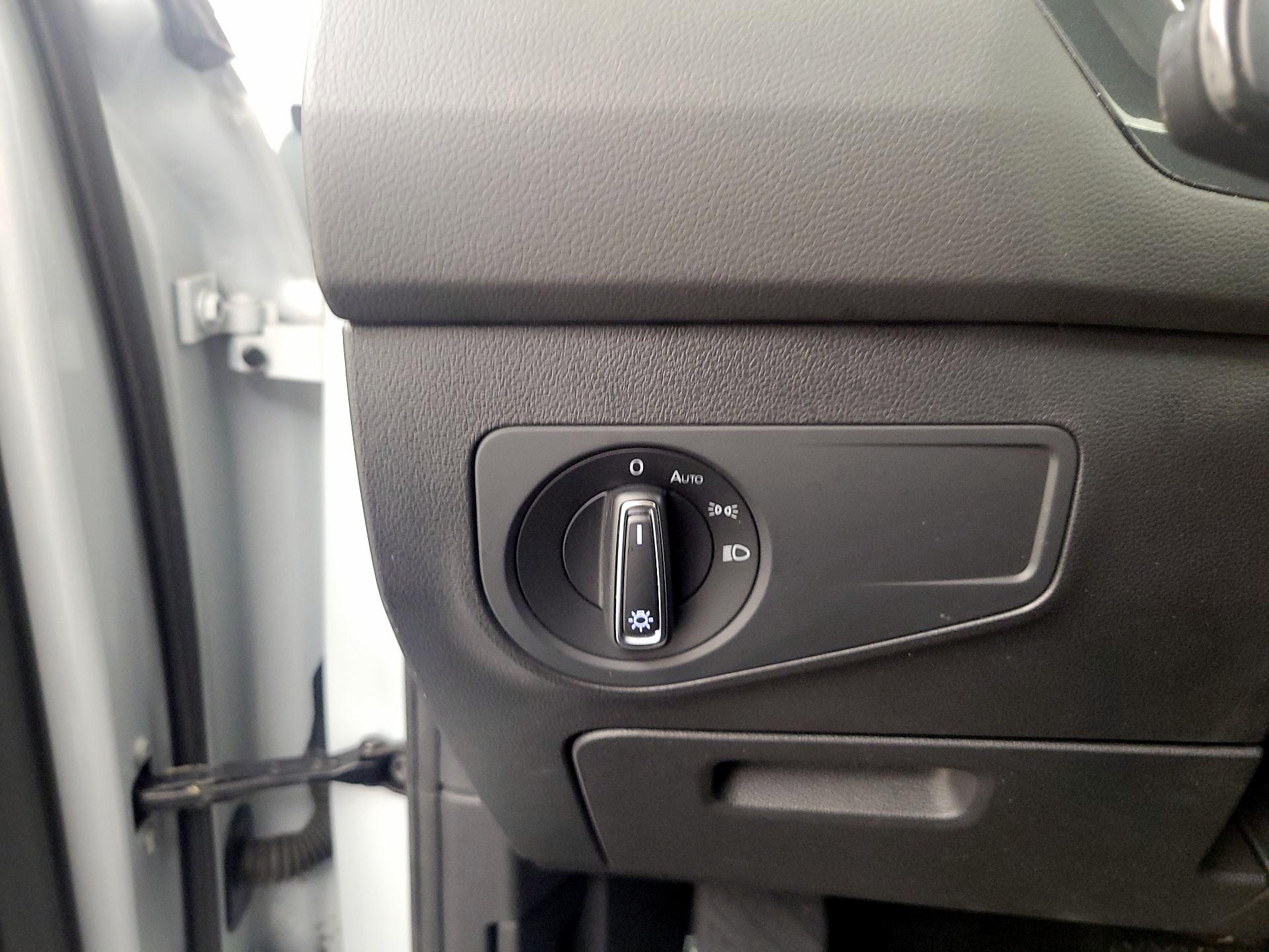 Thumbnail: 2019 Volkswagen Tiguan - 13