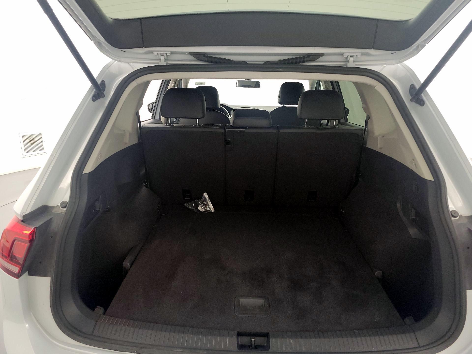 Thumbnail: 2019 Volkswagen Tiguan - 20