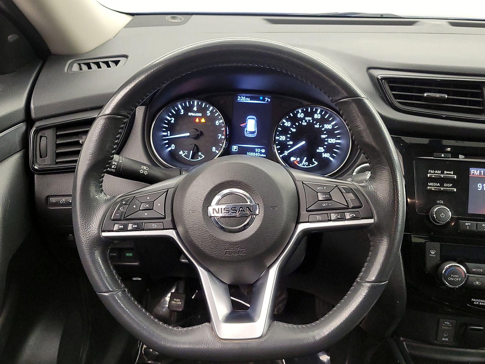 Thumbnail: 2017 Nissan Rogue - 10