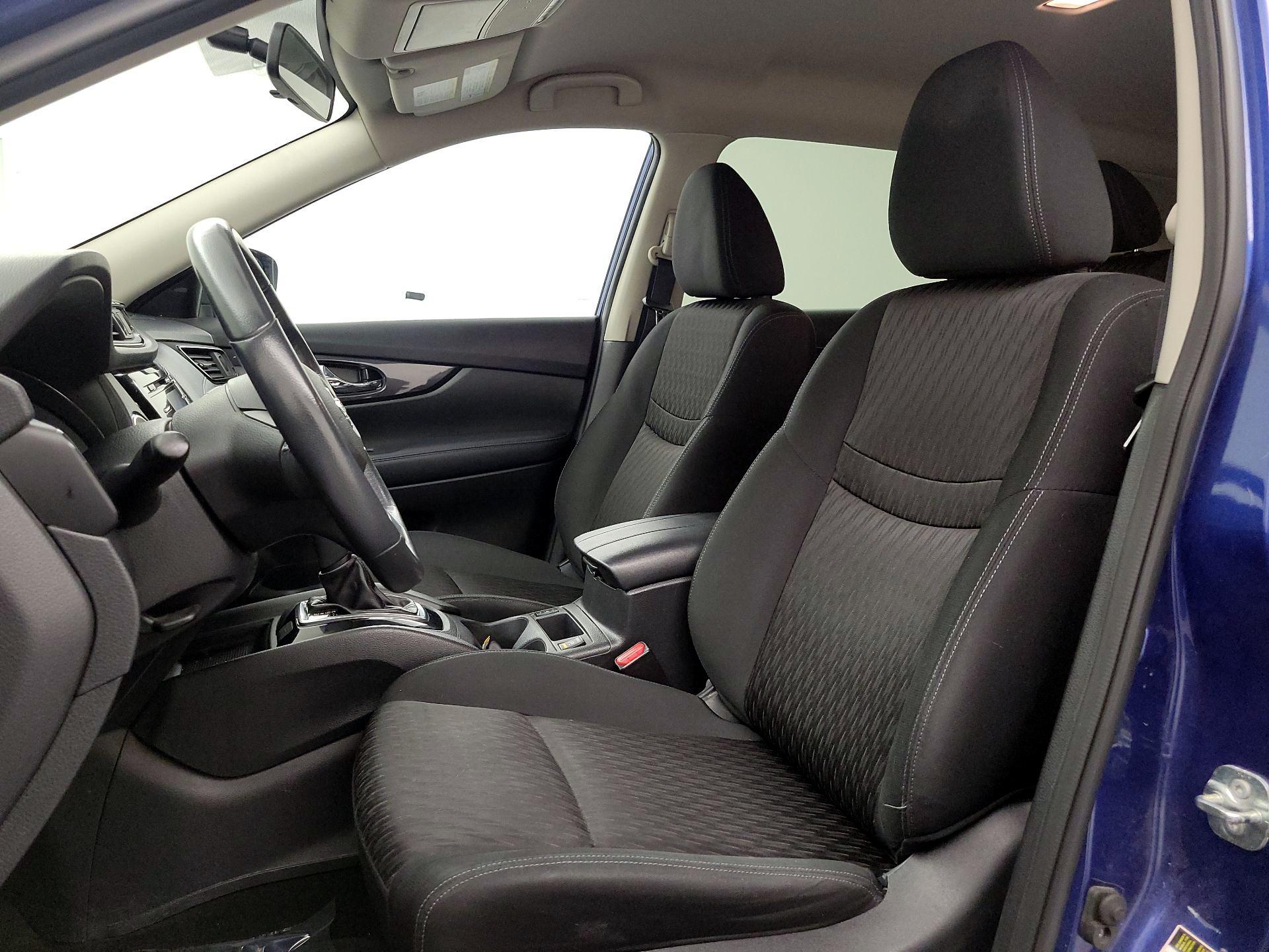 Thumbnail: 2017 Nissan Rogue - 11