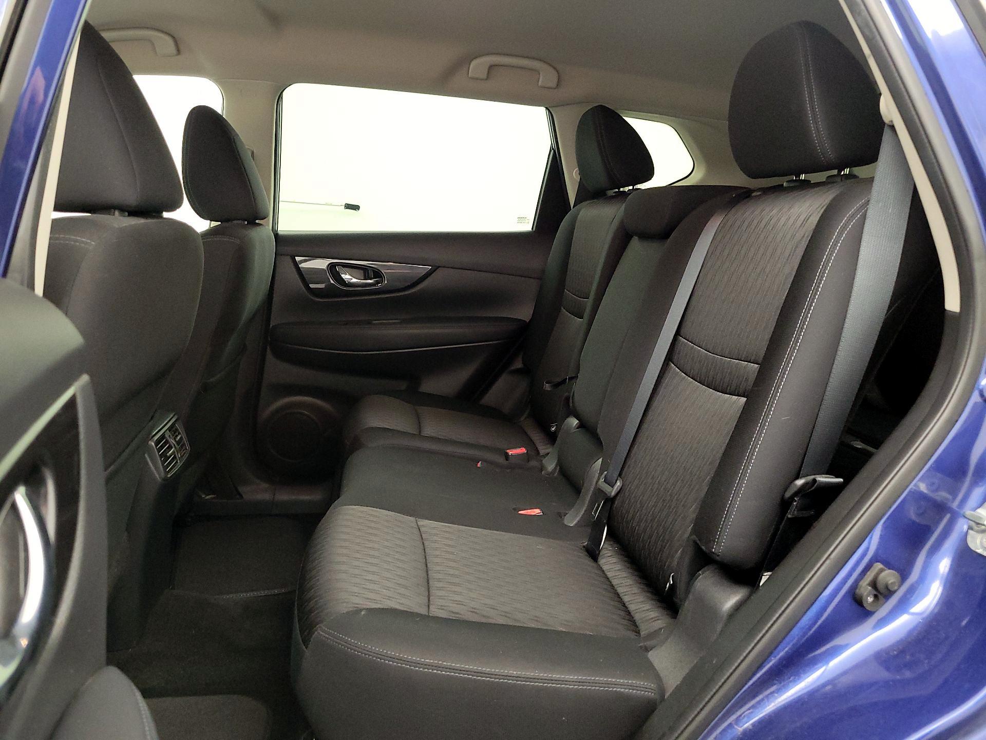 Thumbnail: 2017 Nissan Rogue - 19