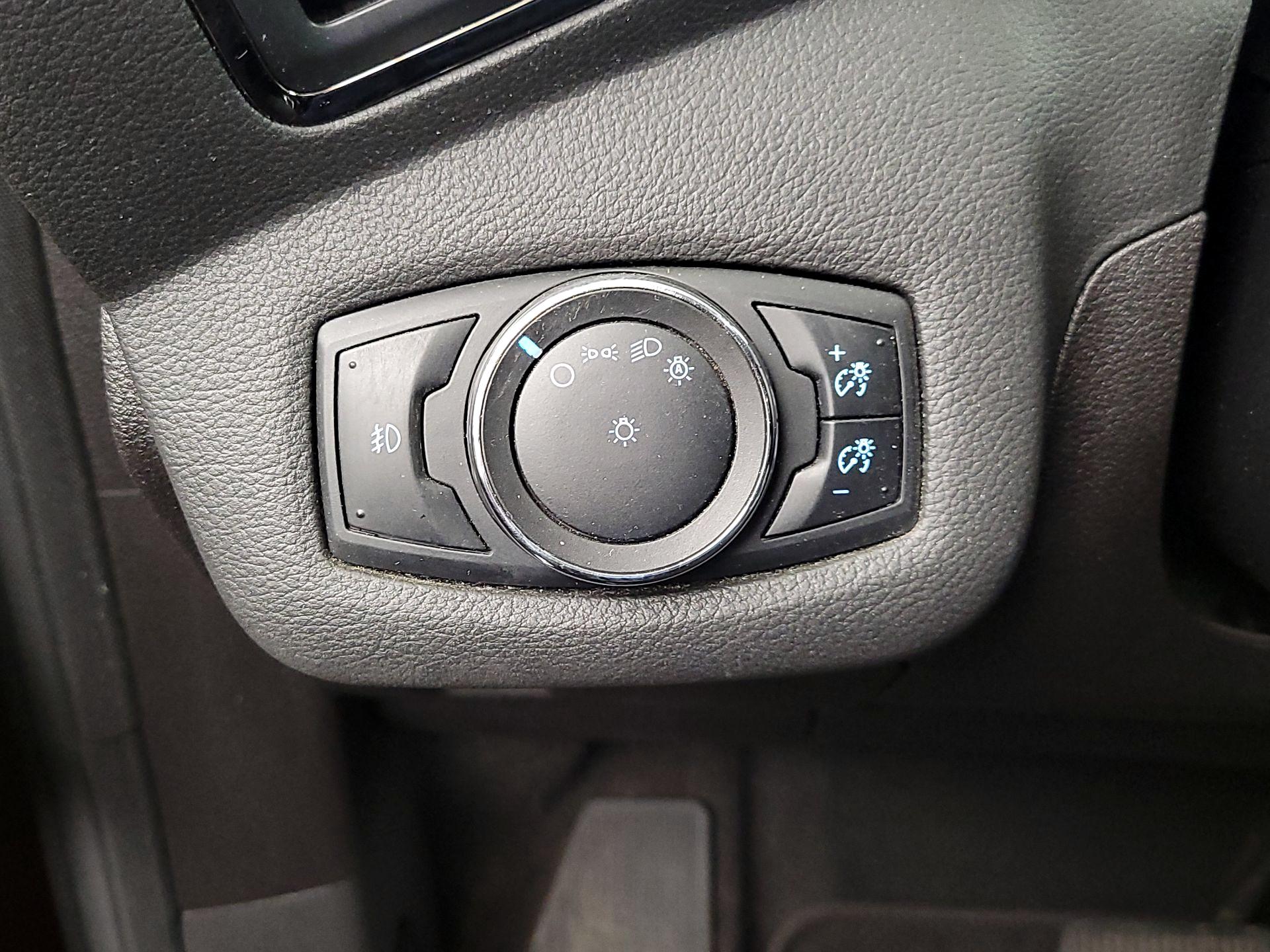 Thumbnail: 2015 Ford Escape - 13