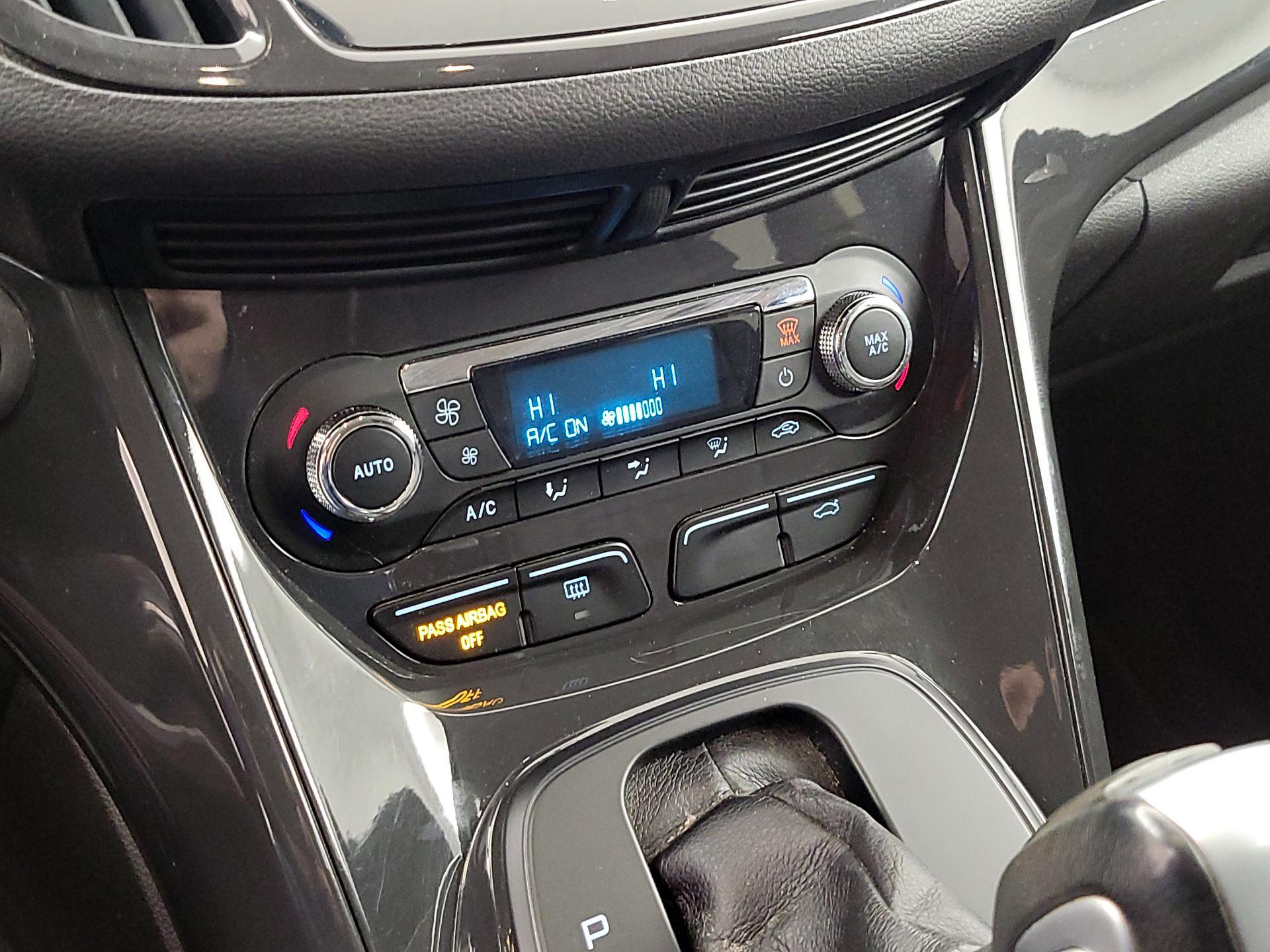 Thumbnail: 2015 Ford Escape - 15