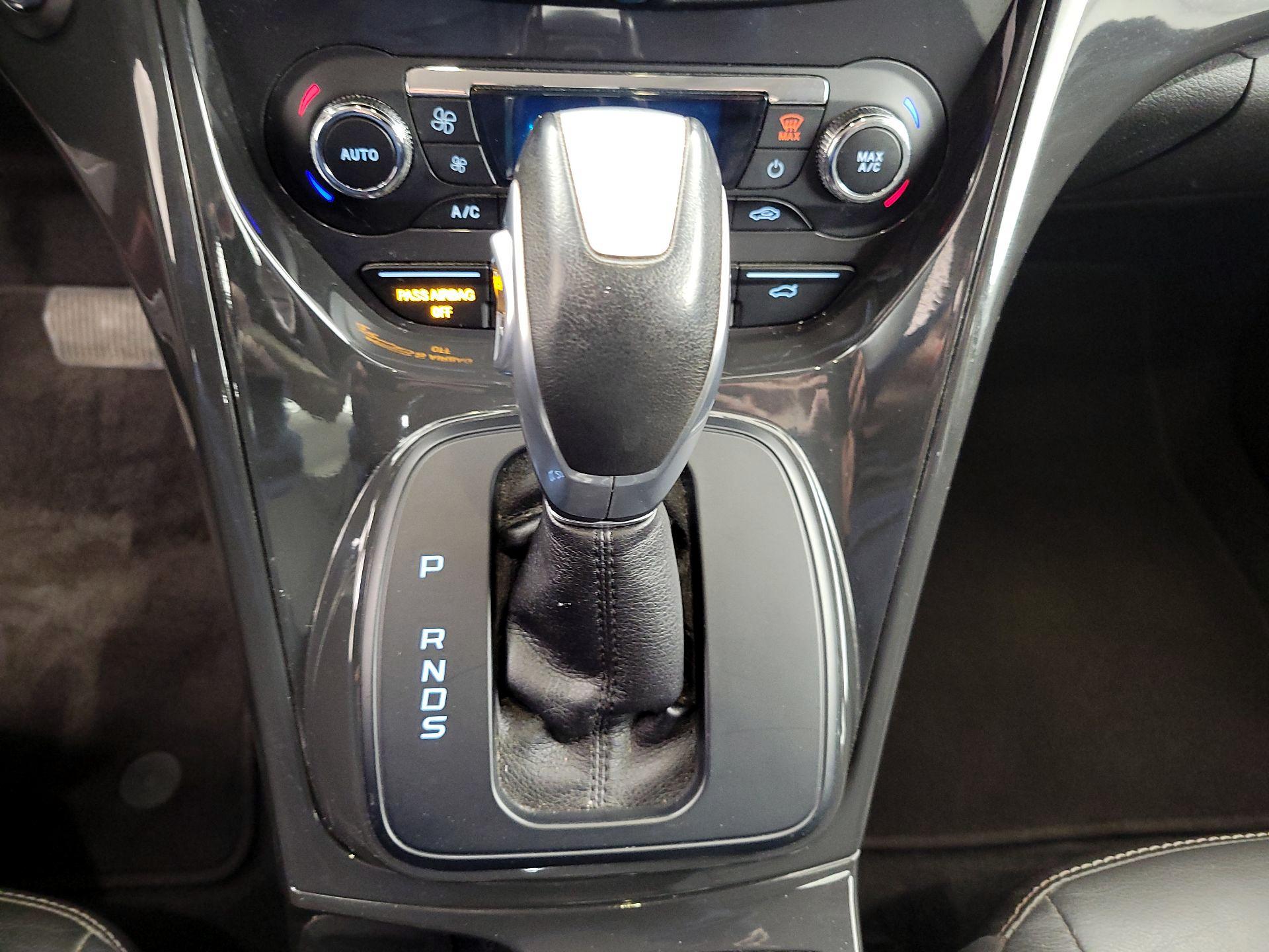 Thumbnail: 2015 Ford Escape - 16